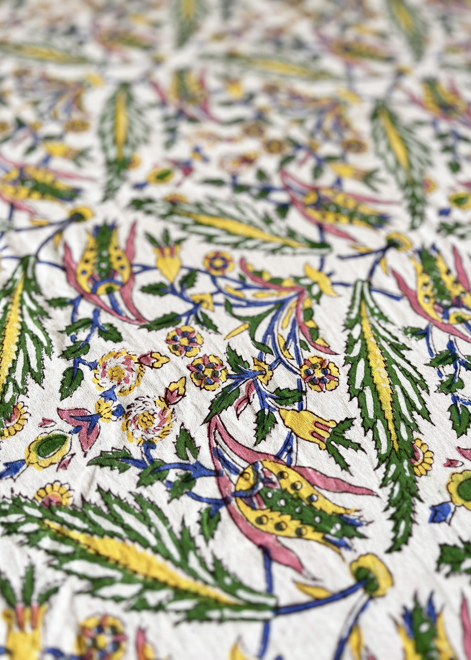 Natural Habitat Victoria & Albert Tablecloth - Pink & Green