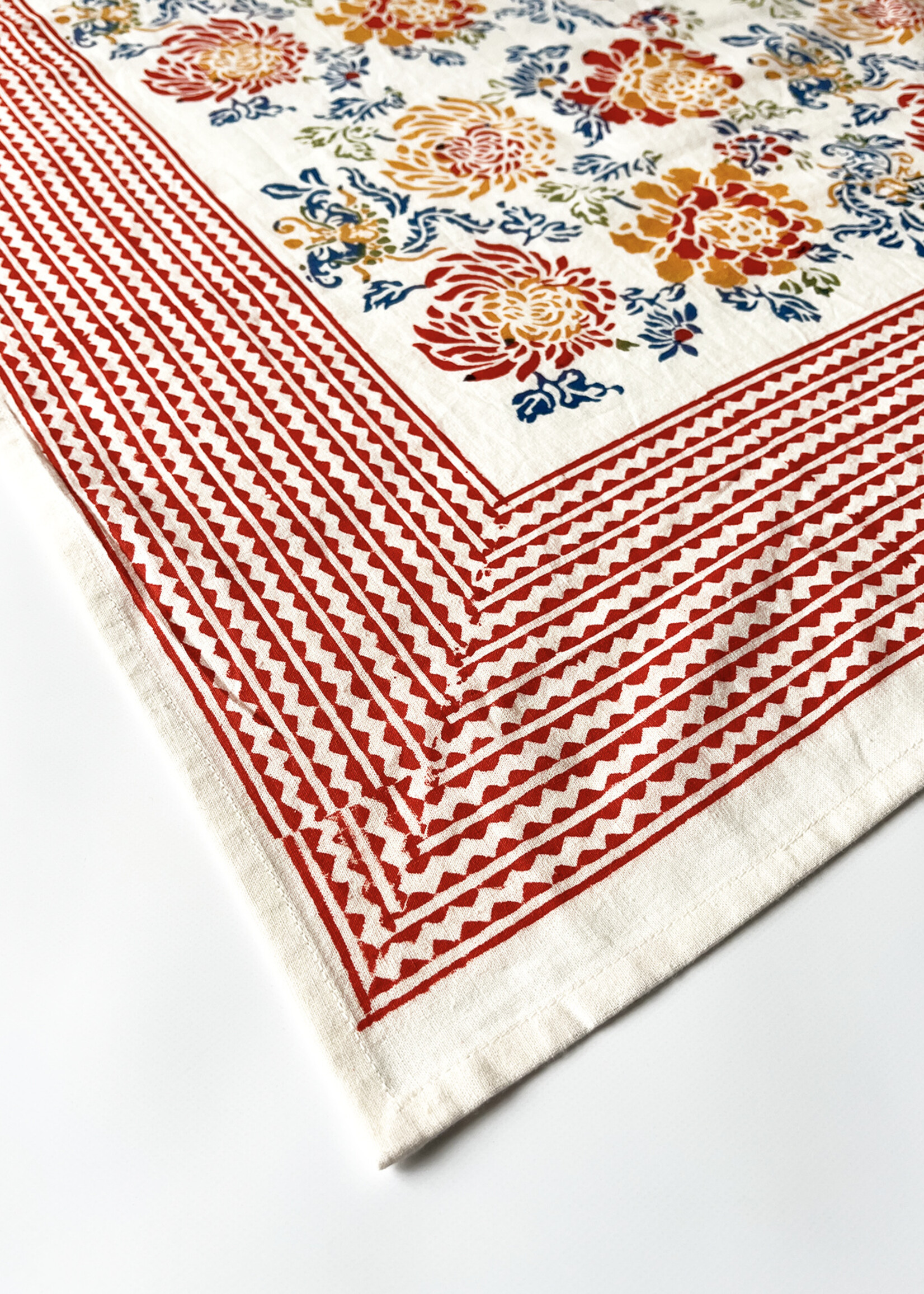 Natural Habitat Canton Flower Tablecloth