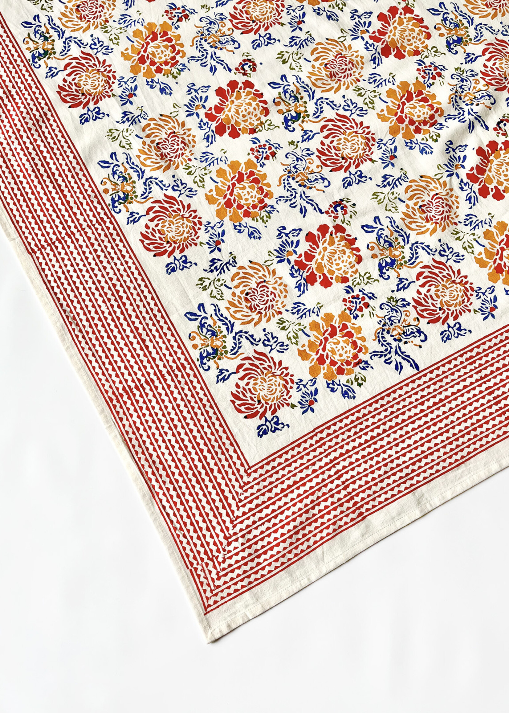 Natural Habitat Canton Flower Tablecloth