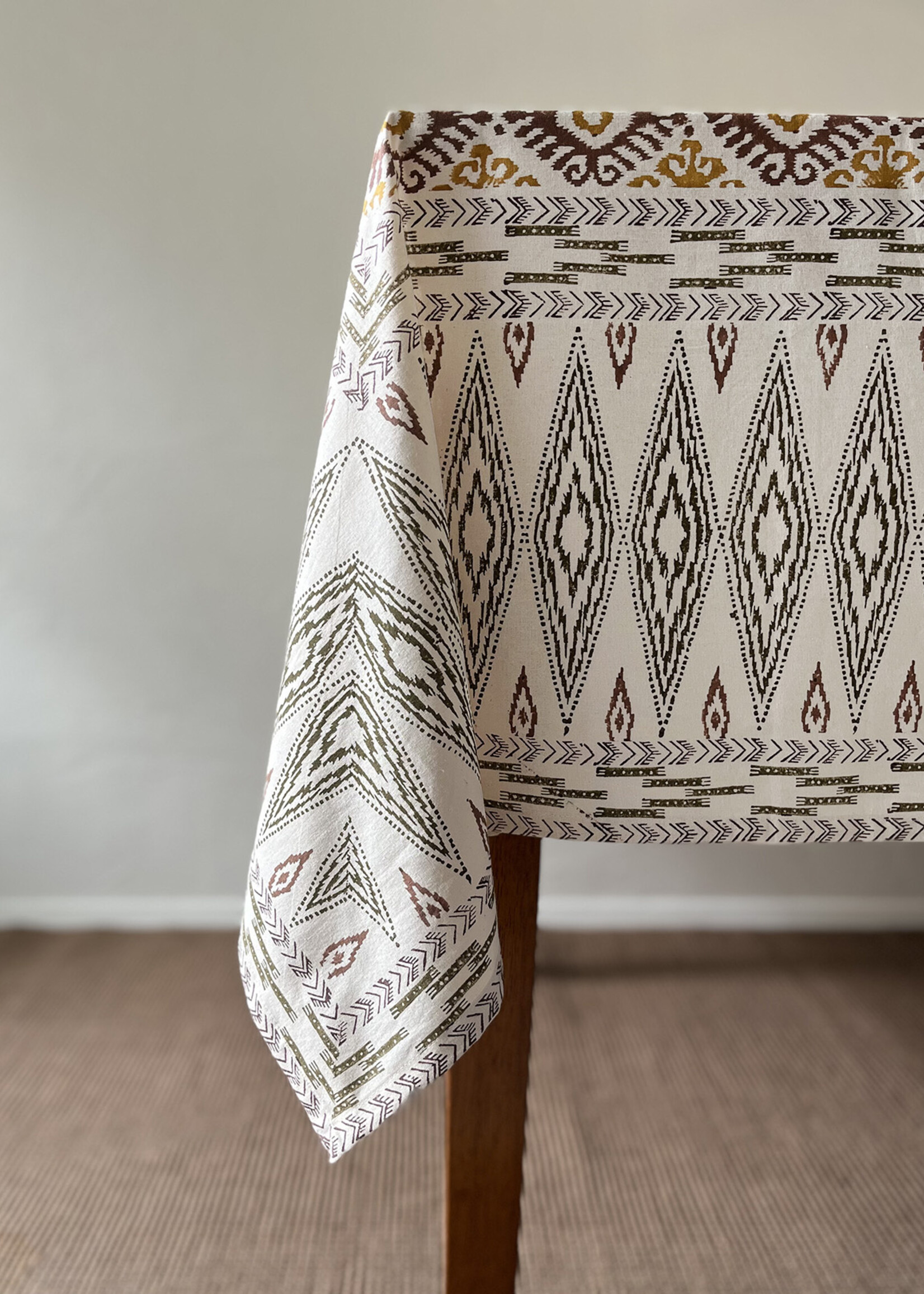 Natural Habitat Dev Tablecloth - Ochre & Brown