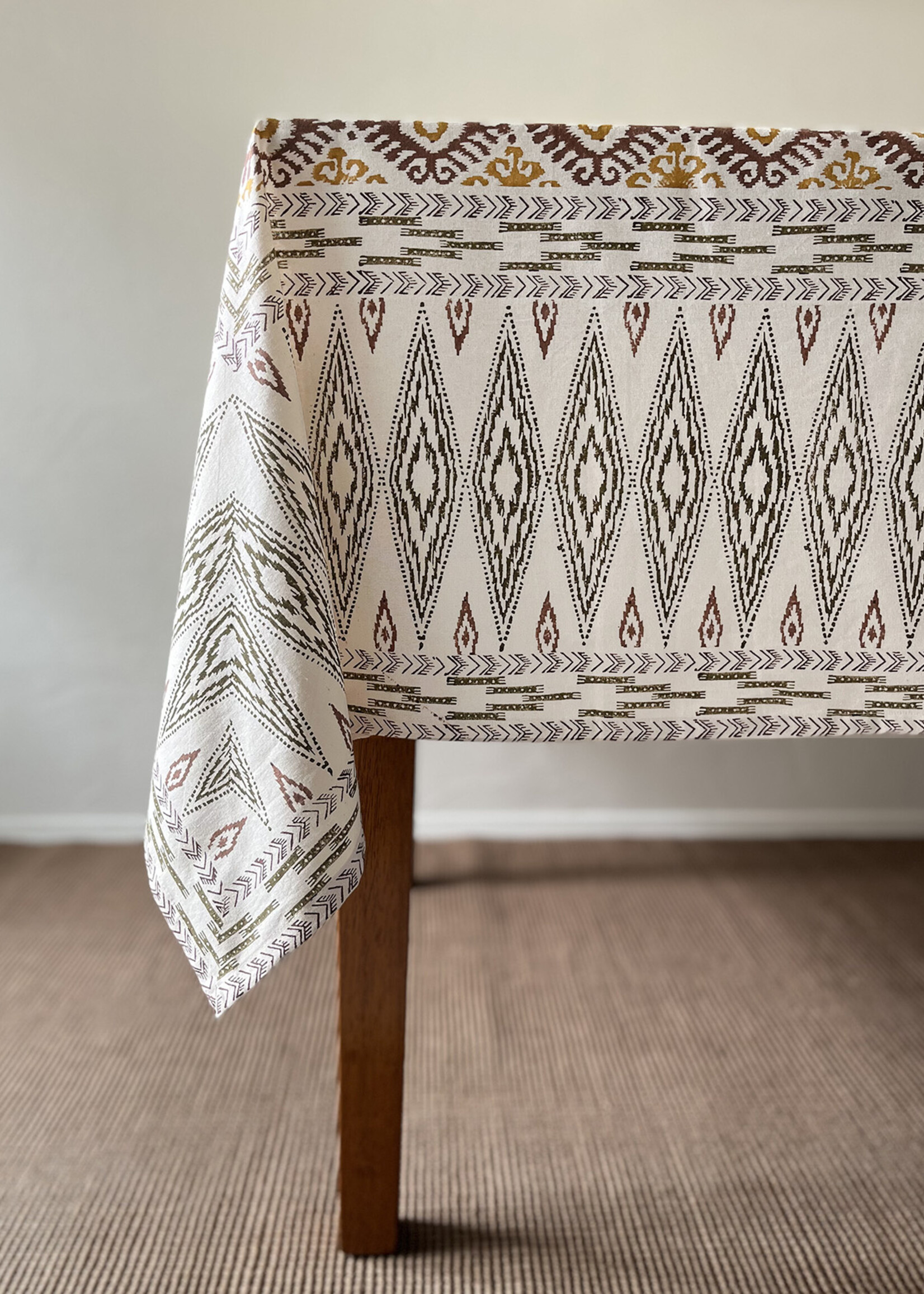 Natural Habitat Dev Tablecloth - Ochre & Brown