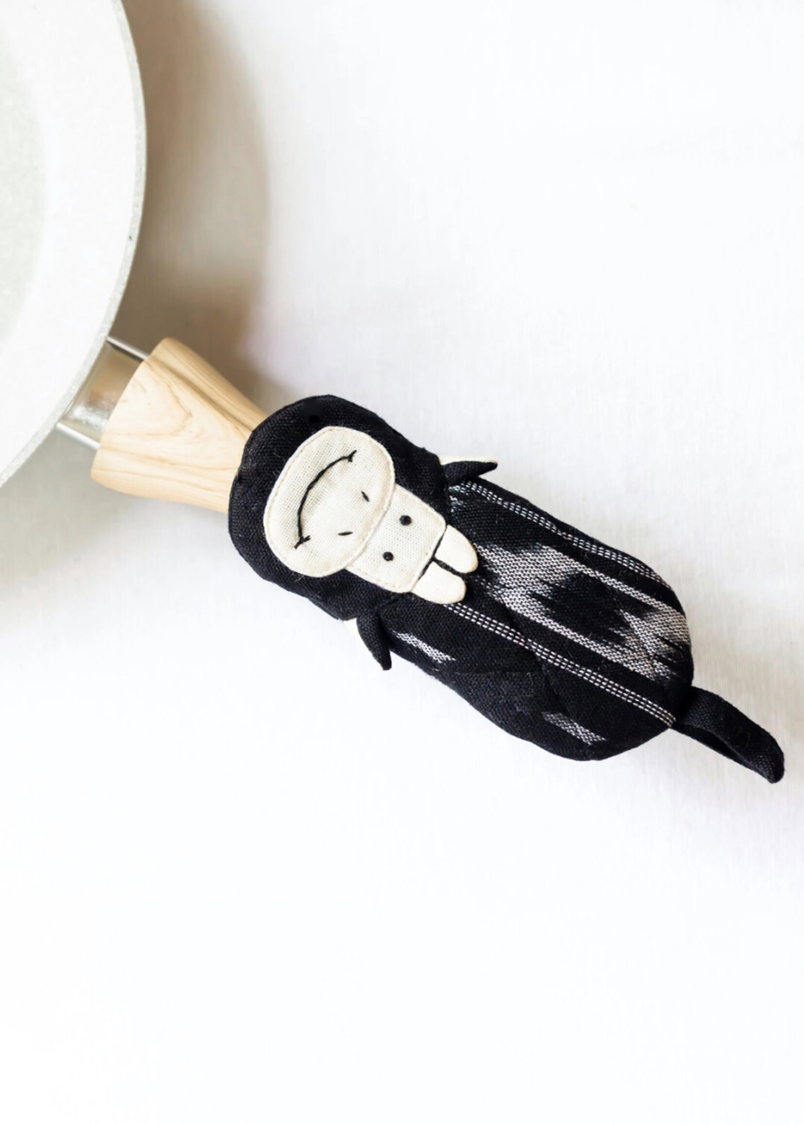 Upavim Cow Skillet Handle Holder