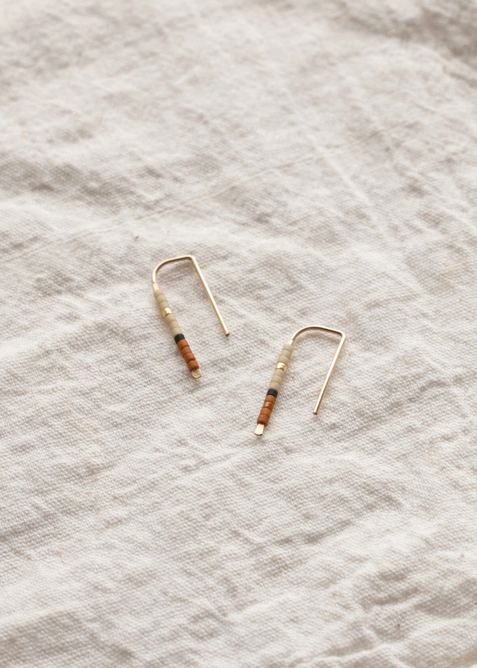 YEWO Small Rust Mala Ear Pin Earrings
