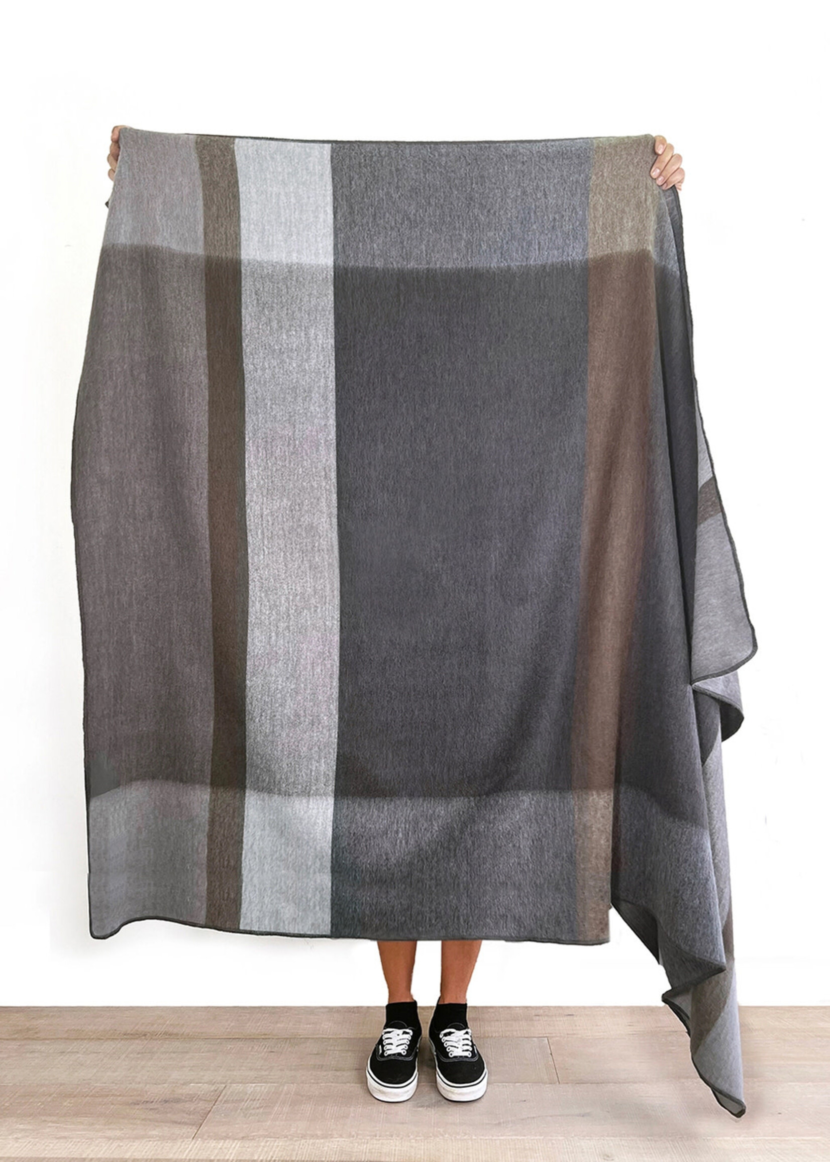 Shupaca Alpaca Alpaca Throw Blanket 45in x 70in - Woodland