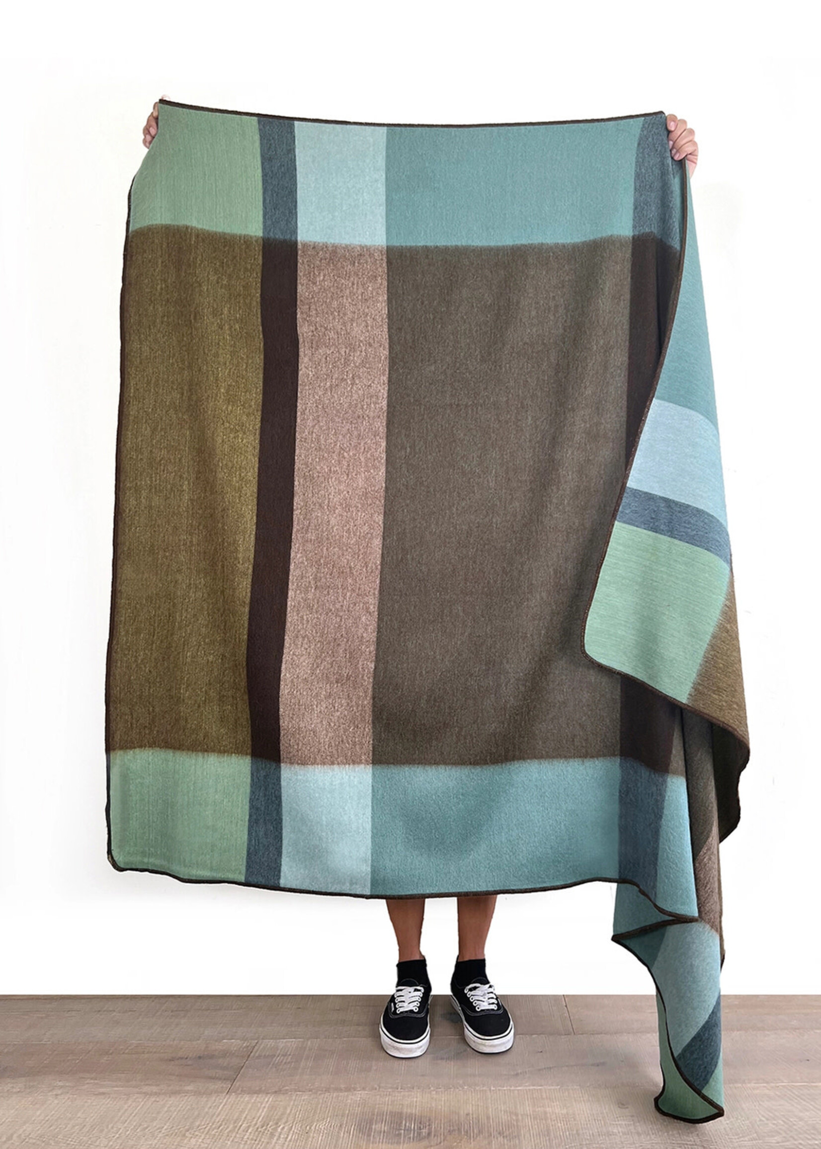 Shupaca Alpaca Alpaca Throw Blanket 45in x 70in - Mosswood