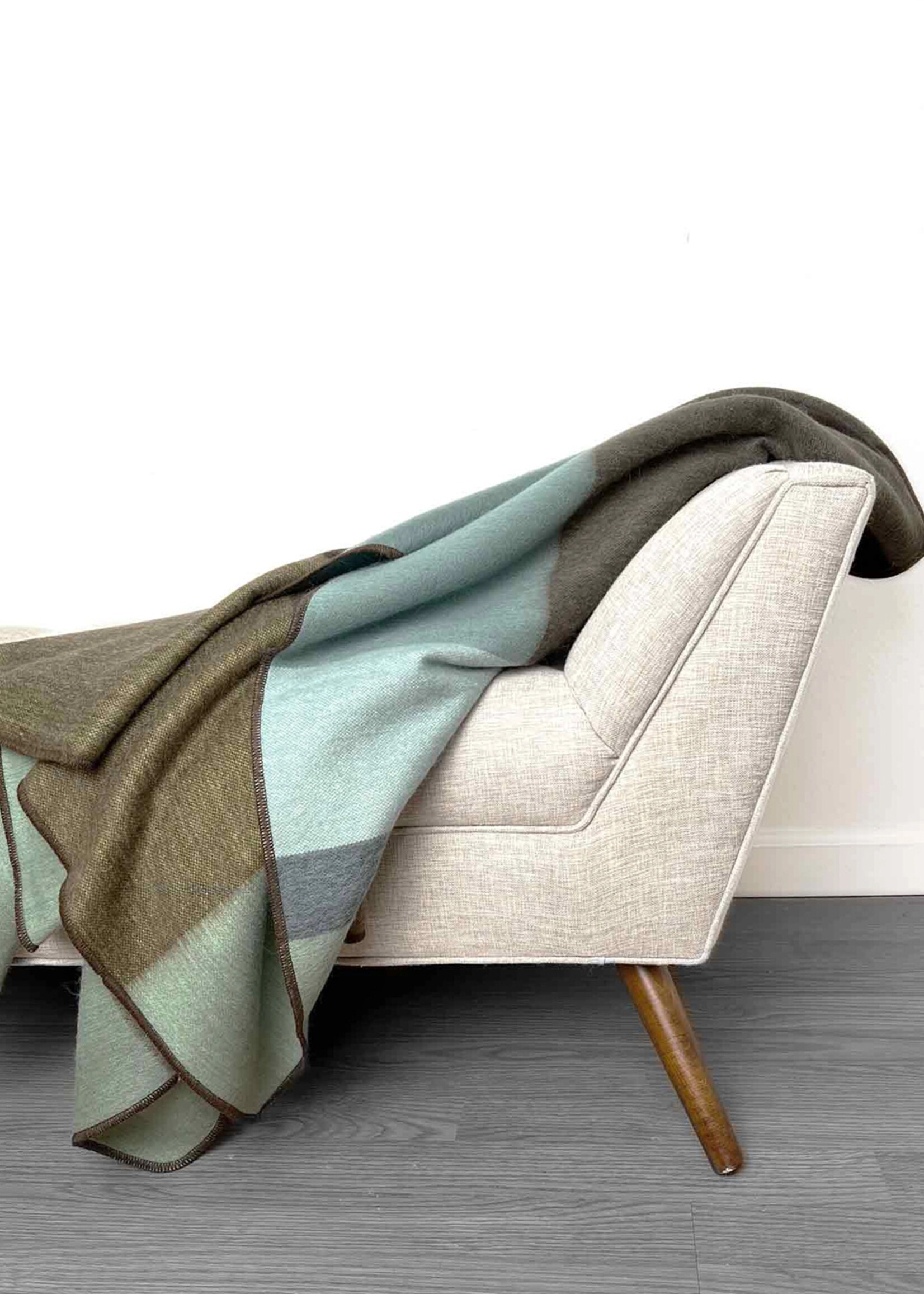 Shupaca Alpaca Alpaca Throw Blanket 45in x 70in - Mosswood