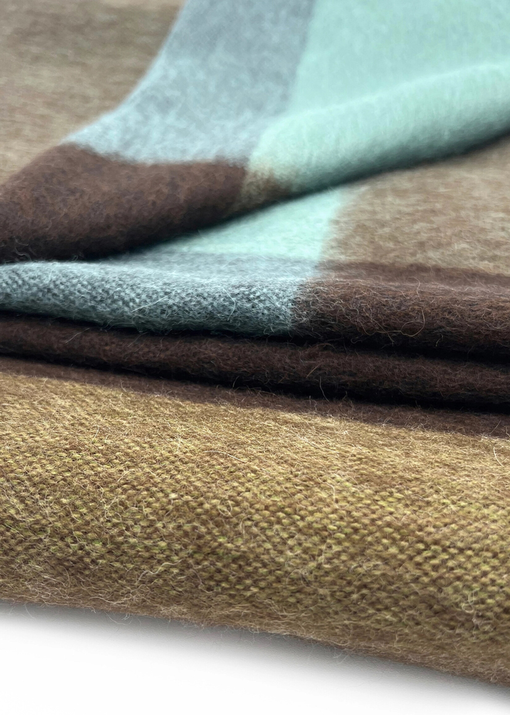 Shupaca Alpaca Alpaca Throw Blanket 45in x 70in - Mosswood