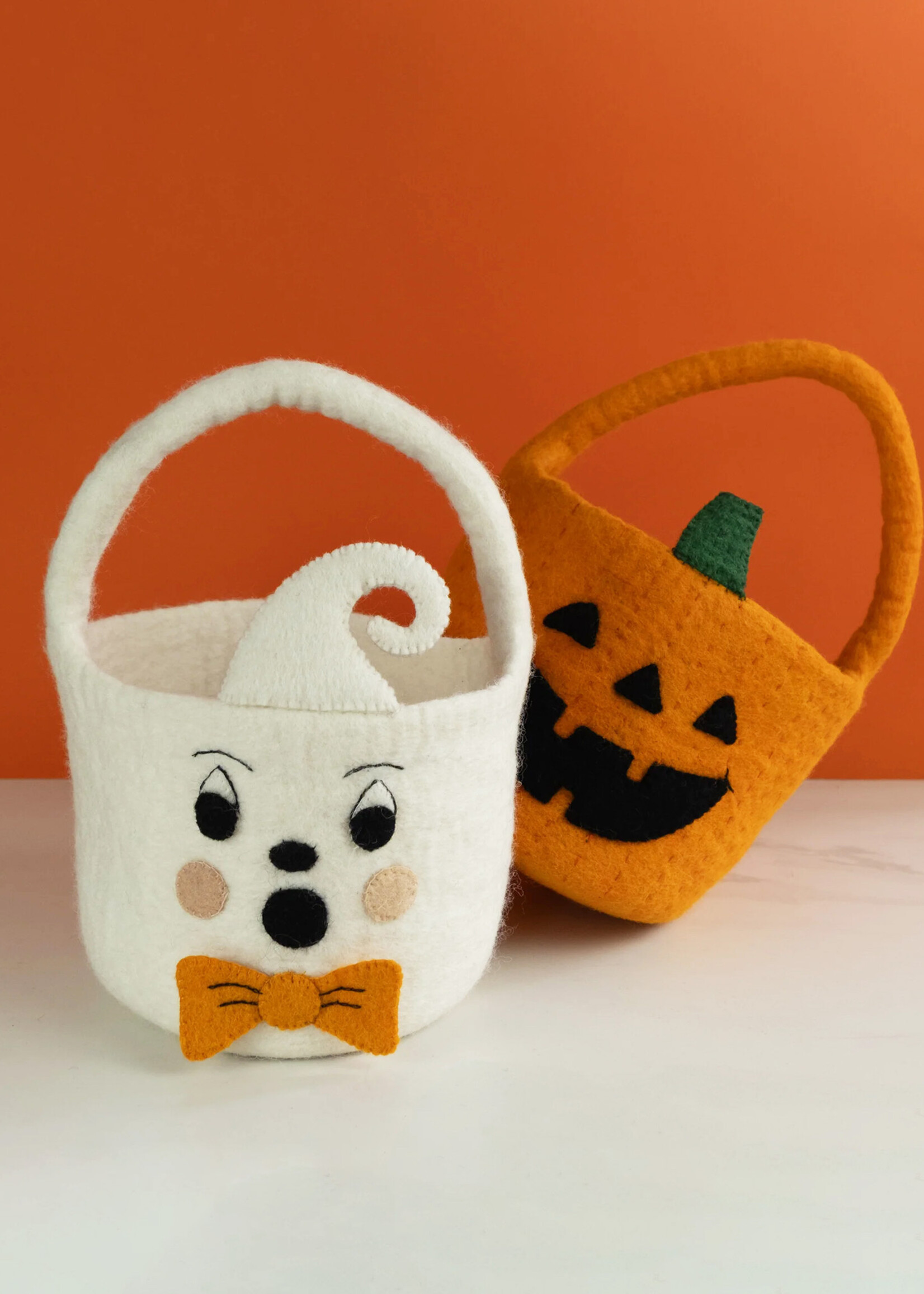 Global Goods Partners Felt Bucket - Halloween Ghost