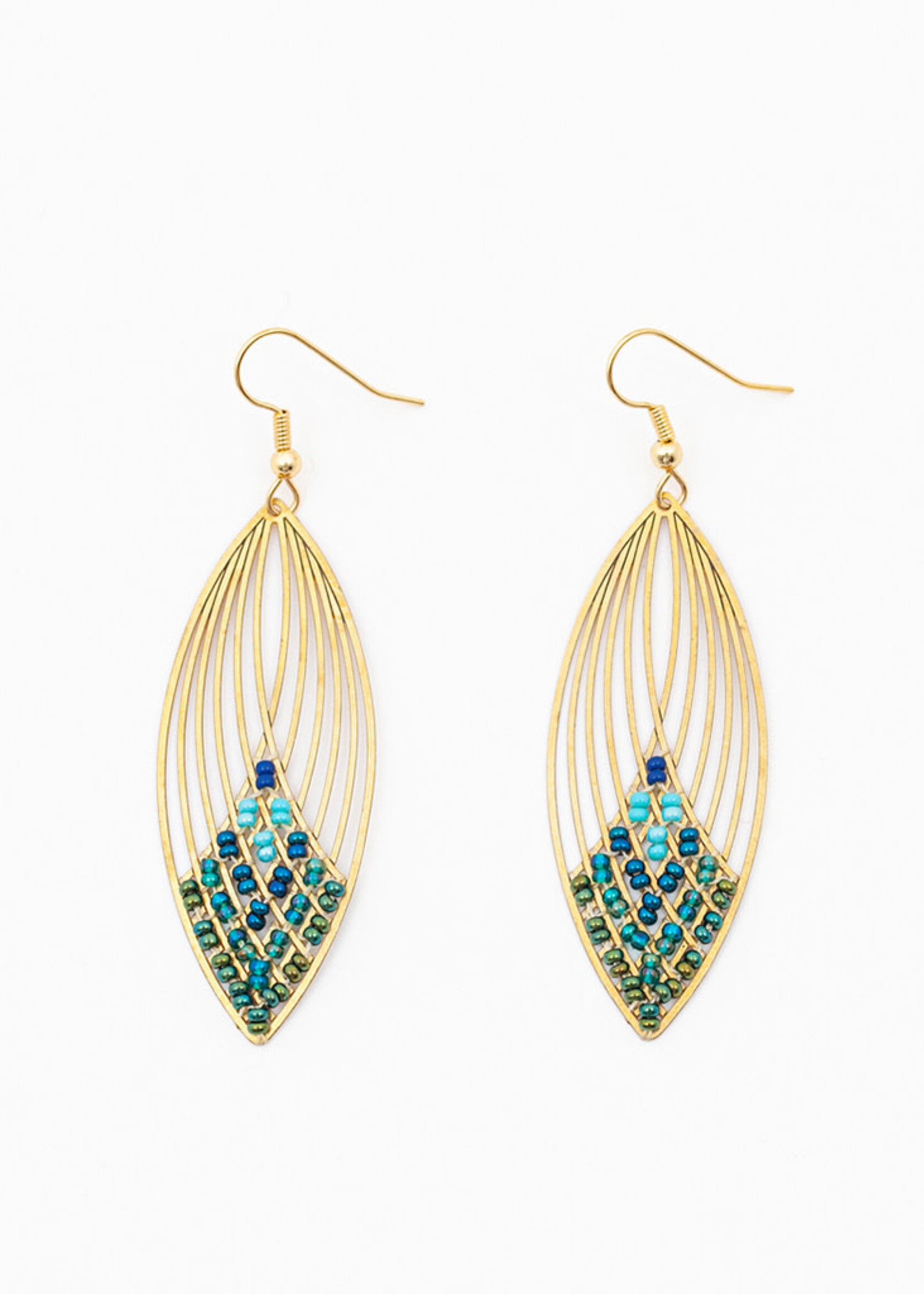 Altiplano Swooping Oval Earrings
