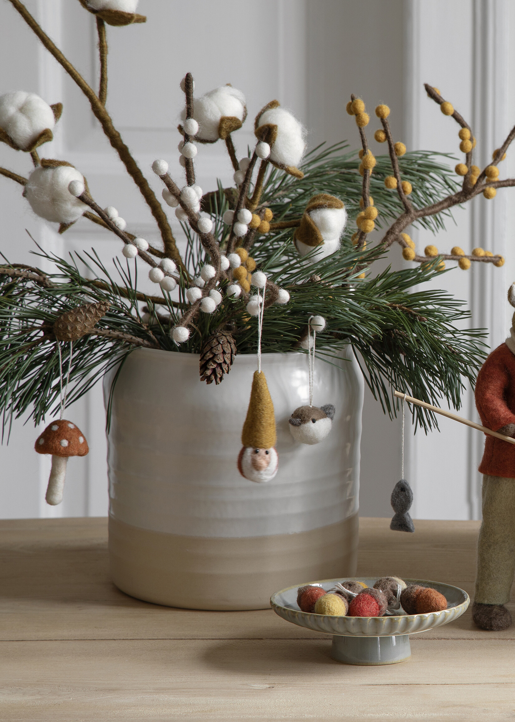 Gry and Sif Rusty Red Felt Acorn Oranment Set