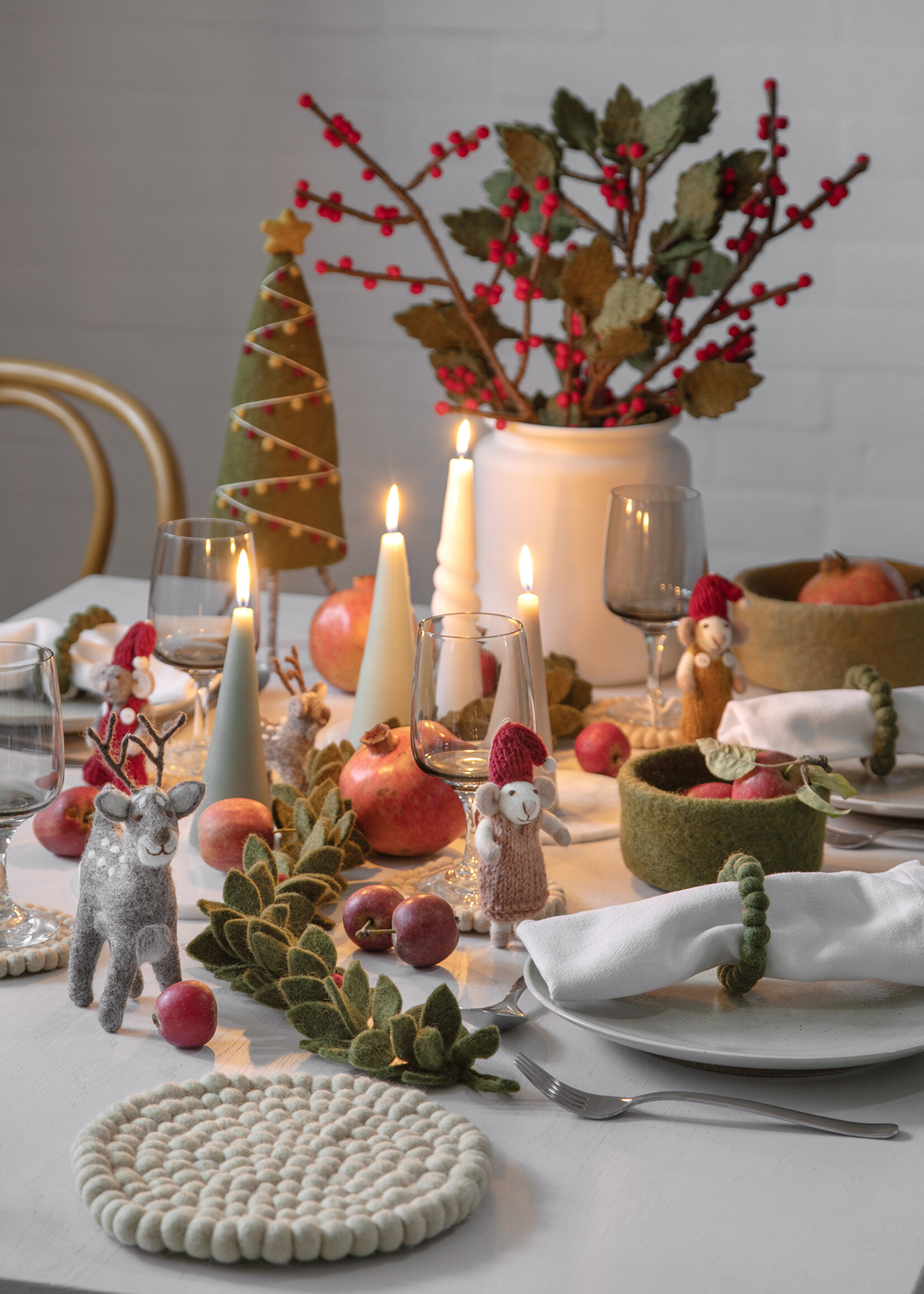 Gry and Sif Felt Green Garland With Red Berries