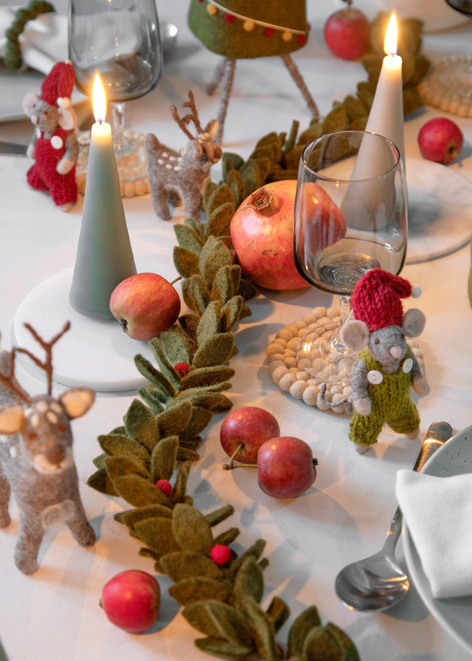 Gry and Sif Felt Green Garland With Red Berries
