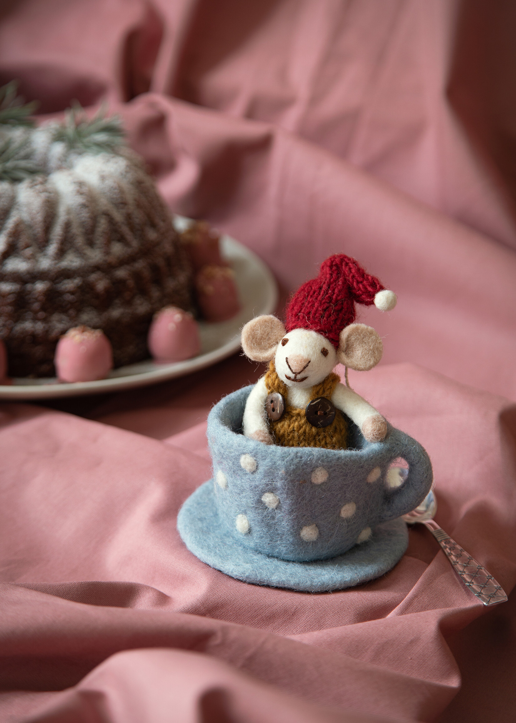 Gry and Sif Felt Mouse in Blue Coffee Cup Ornament