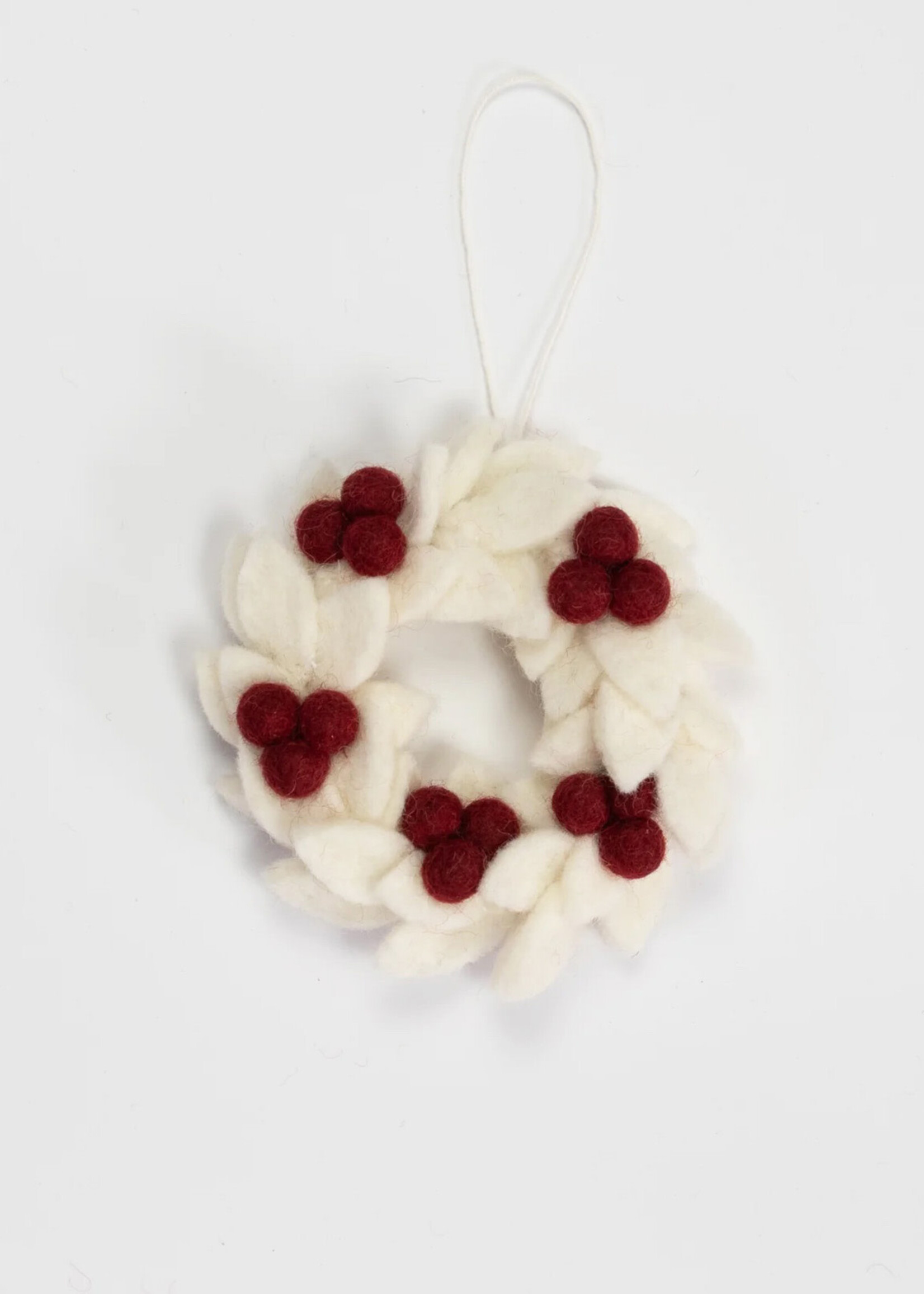 Global Goods Partners Mini Felt White Wreath with Red Berries Ornament