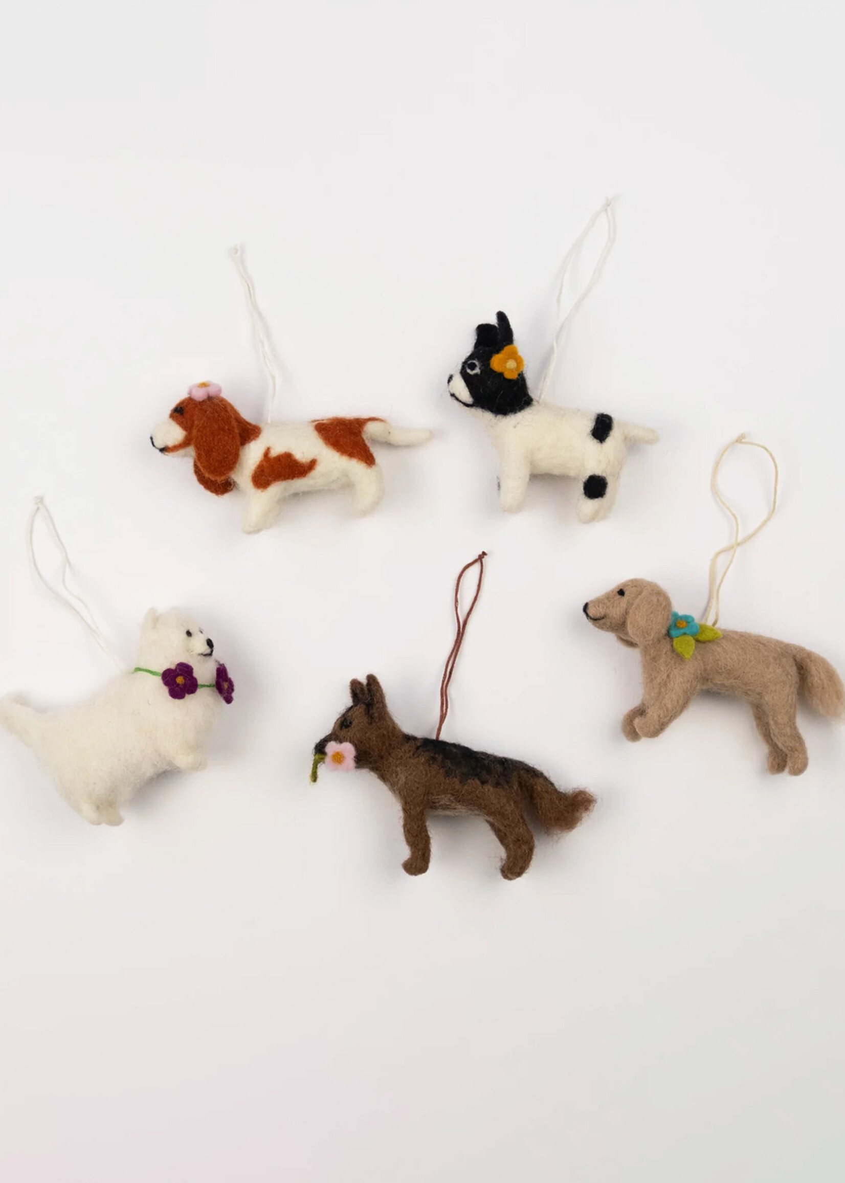 Global Goods Partners Felt Golden Retriever Ornament