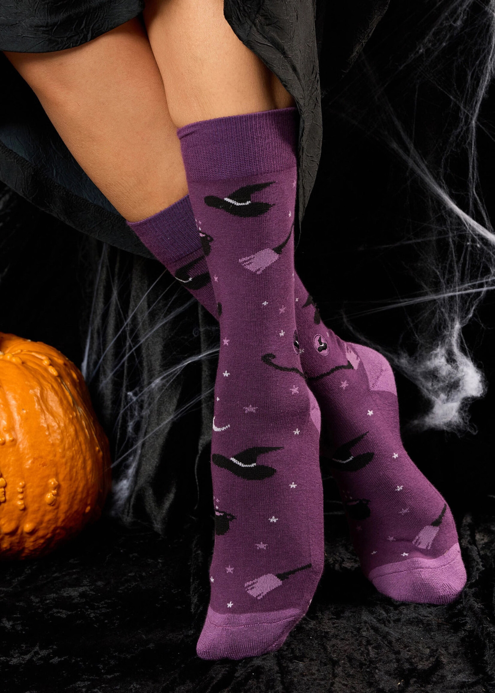 Conscious Step Men's Socks Halloween Cauldron