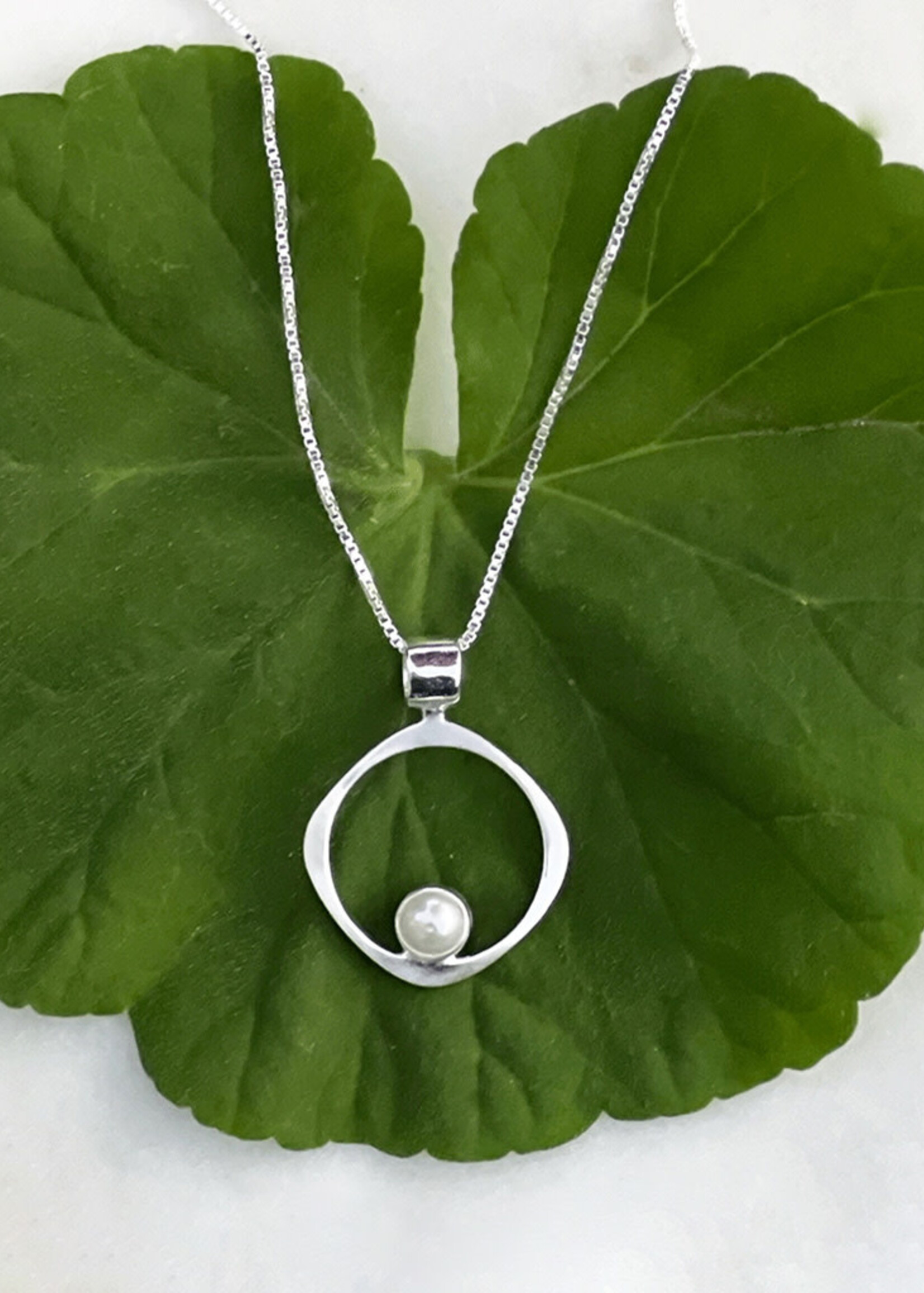 Women's Peace Collection Wholeness Pearl Necklace