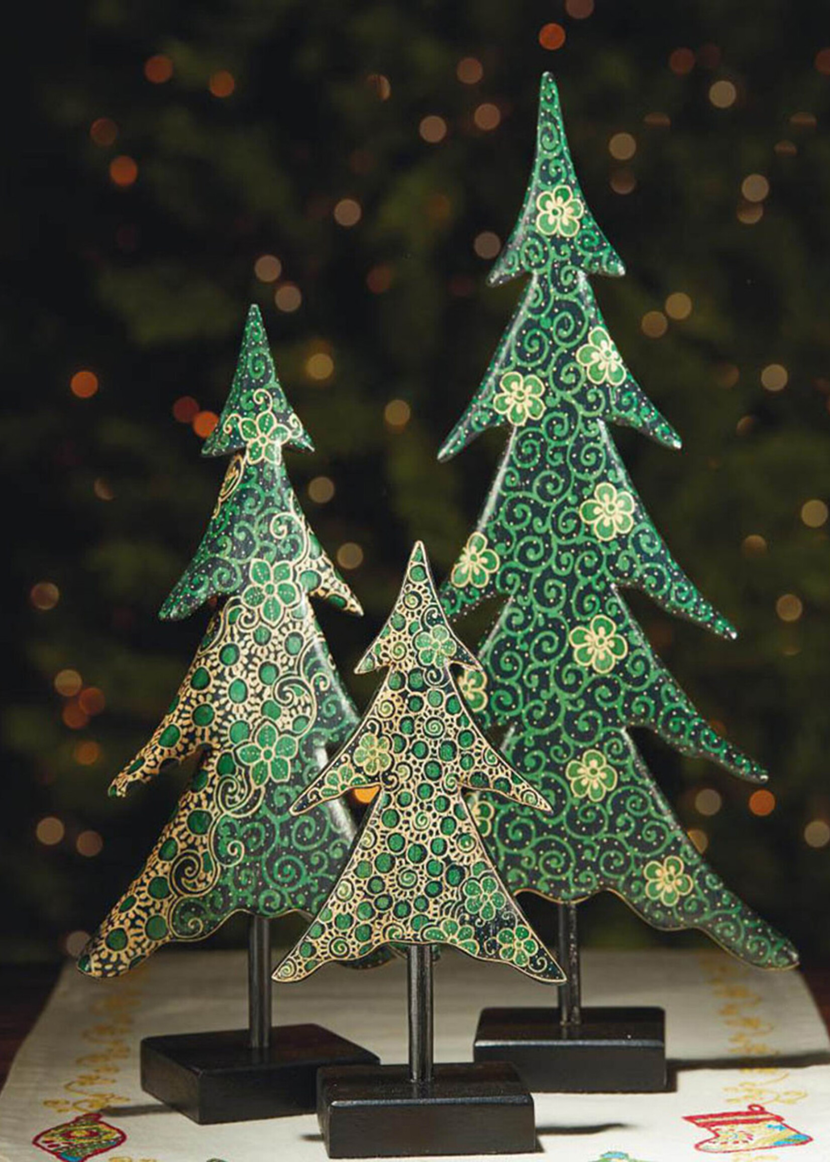 SERRV Batik Holiday Tree Set