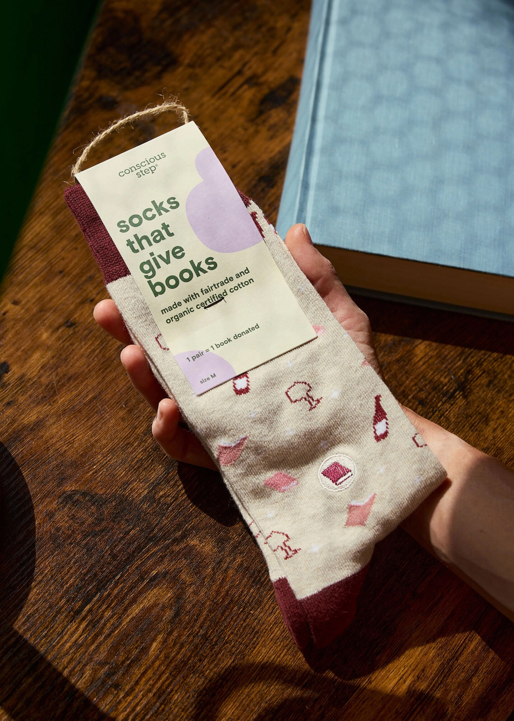 Conscious Step Men's Books and Wine Socks