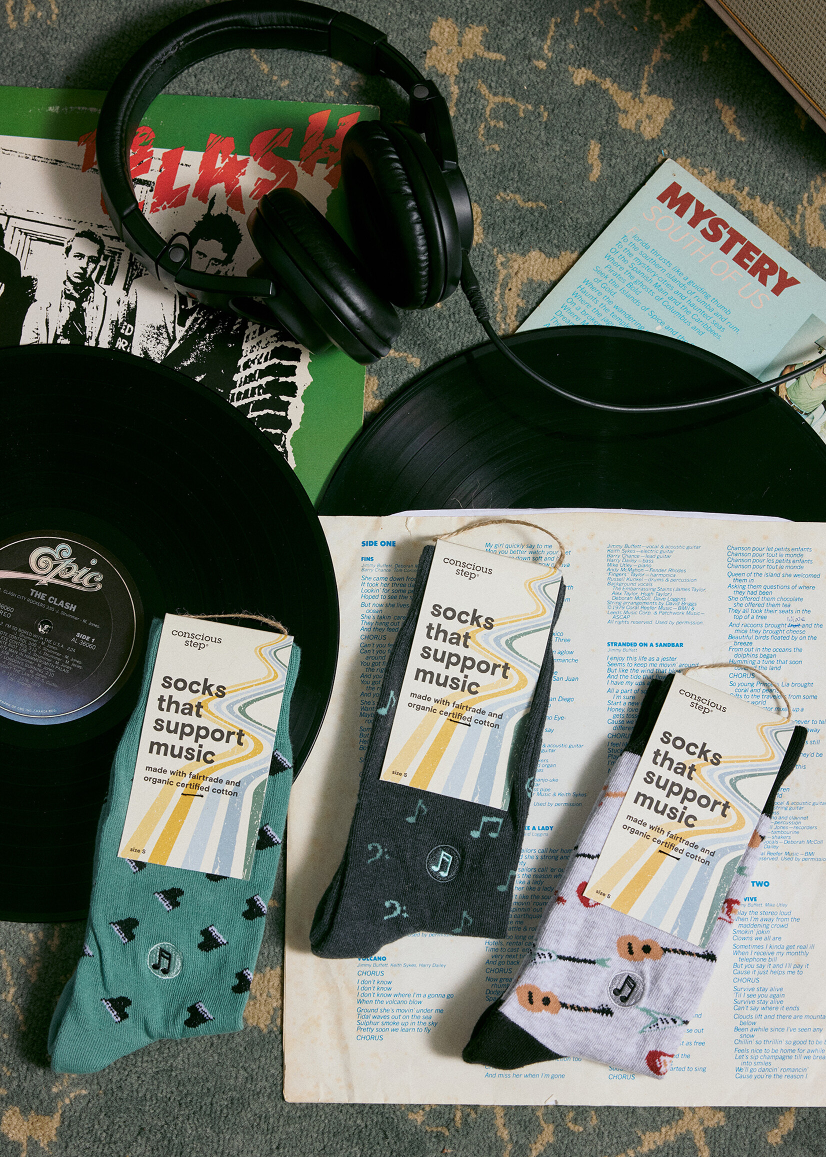 Conscious Step Men's Piano Socks that Support Music