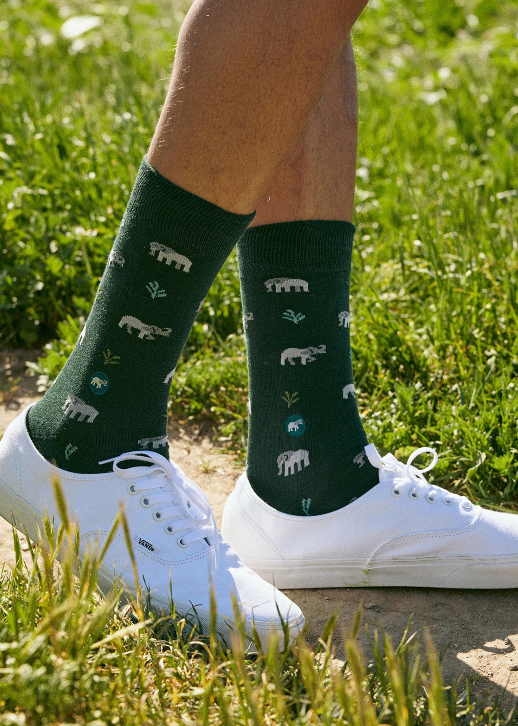 Conscious Step Men's Green Elephant Socks