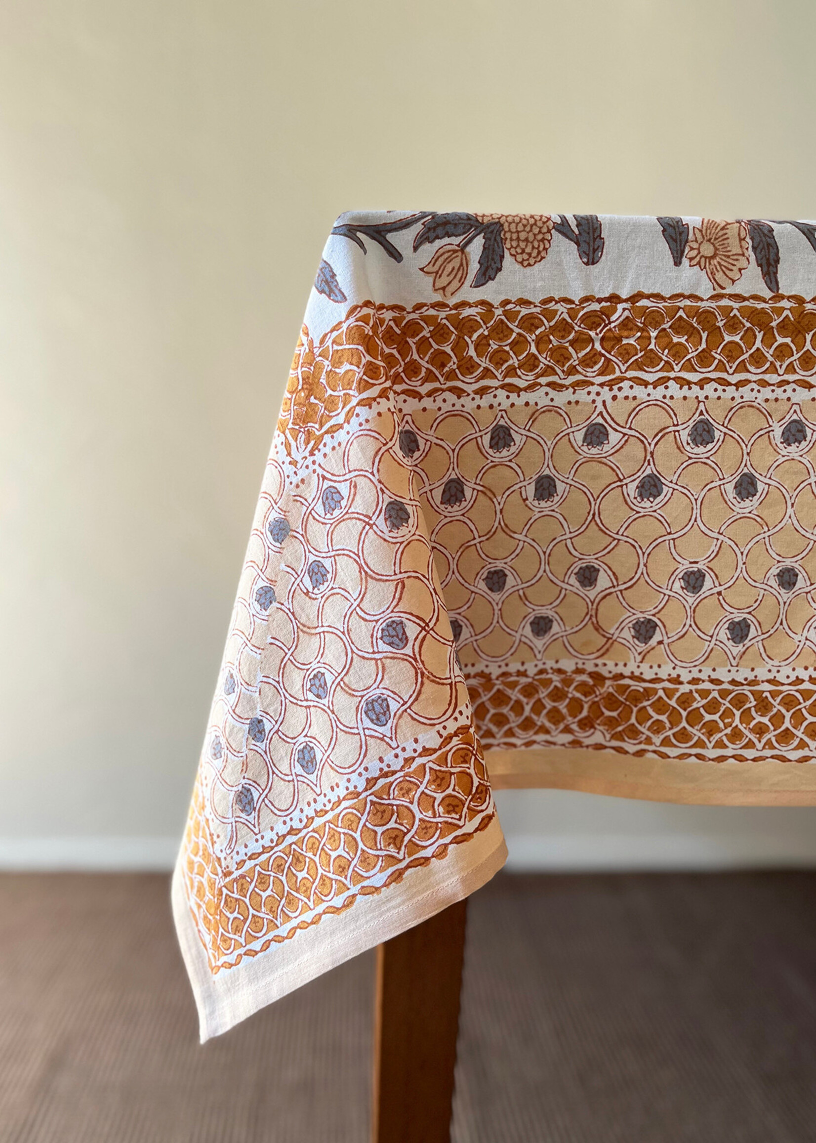 Natural Habitat Jallore Tablecloth