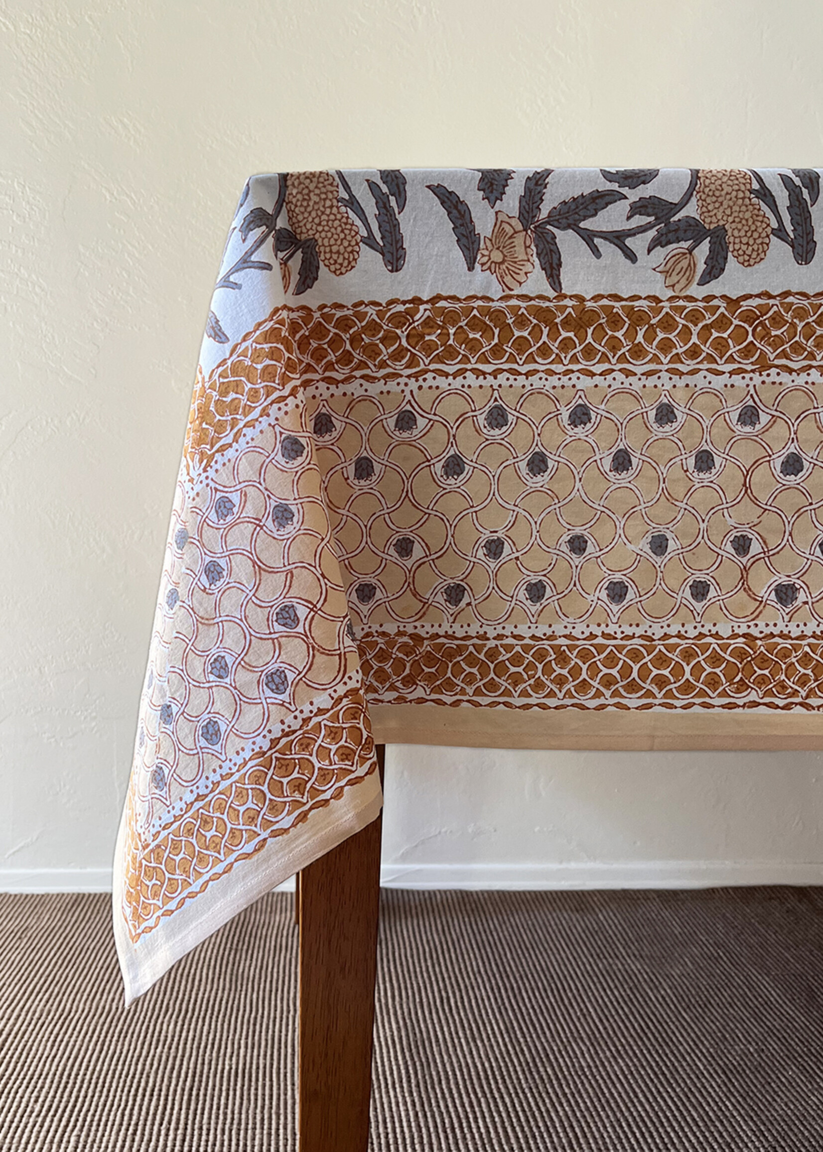 Natural Habitat Jallore Tablecloth