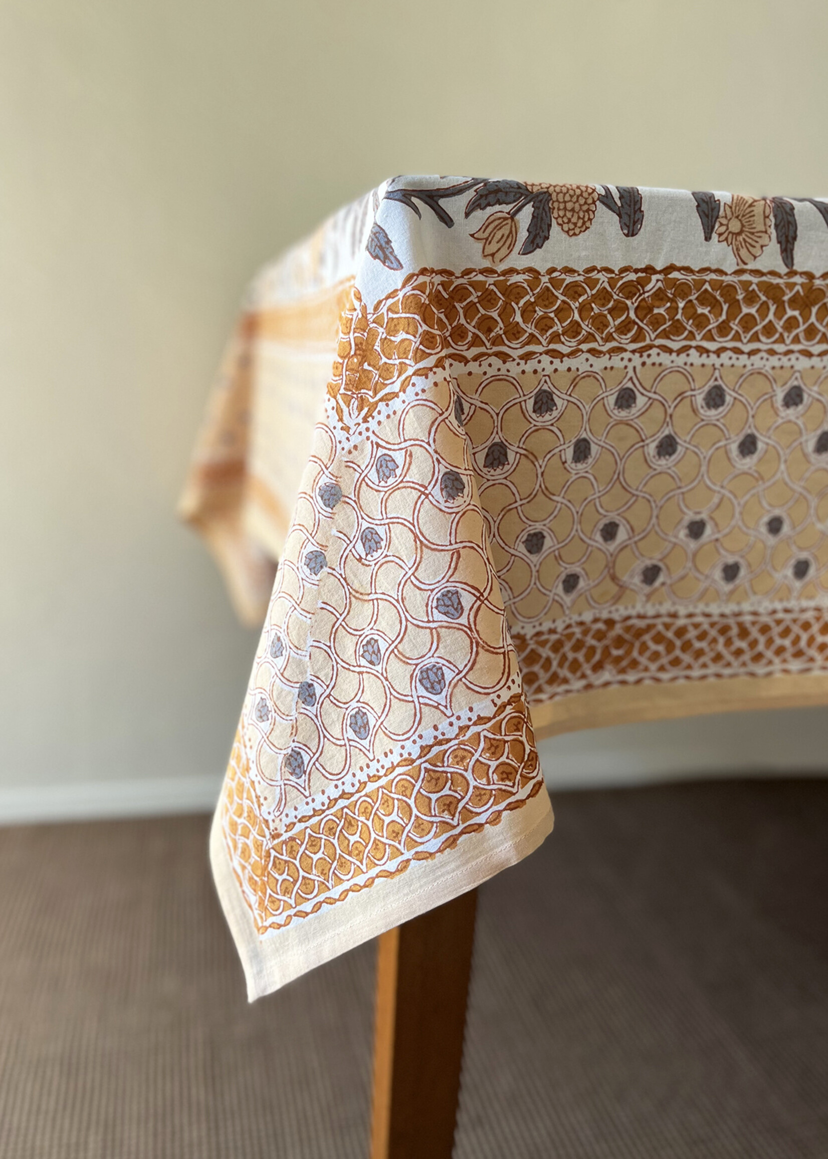 Natural Habitat Jallore Tablecloth