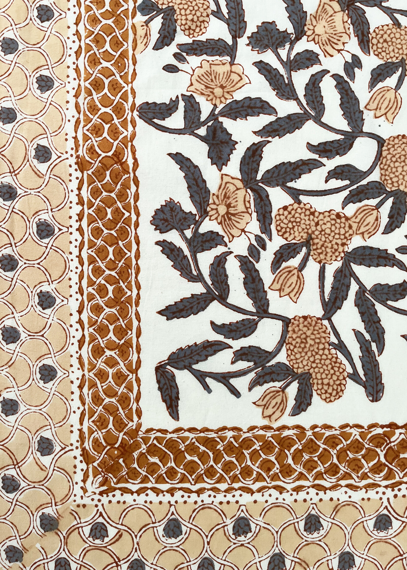 Natural Habitat Jallore Tablecloth