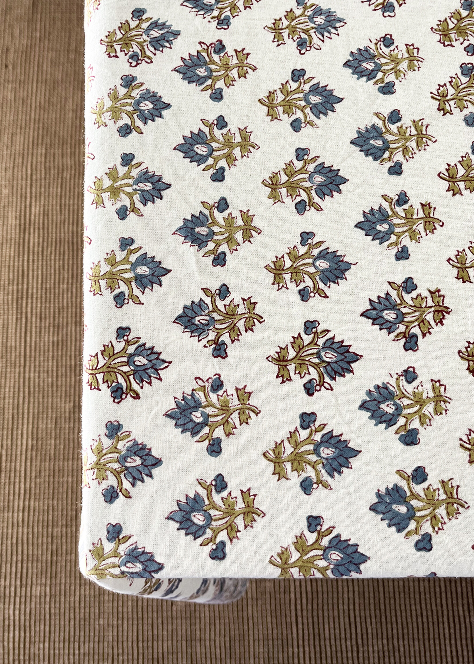 Natural Habitat Silvia Tablecloth - Blue Floral