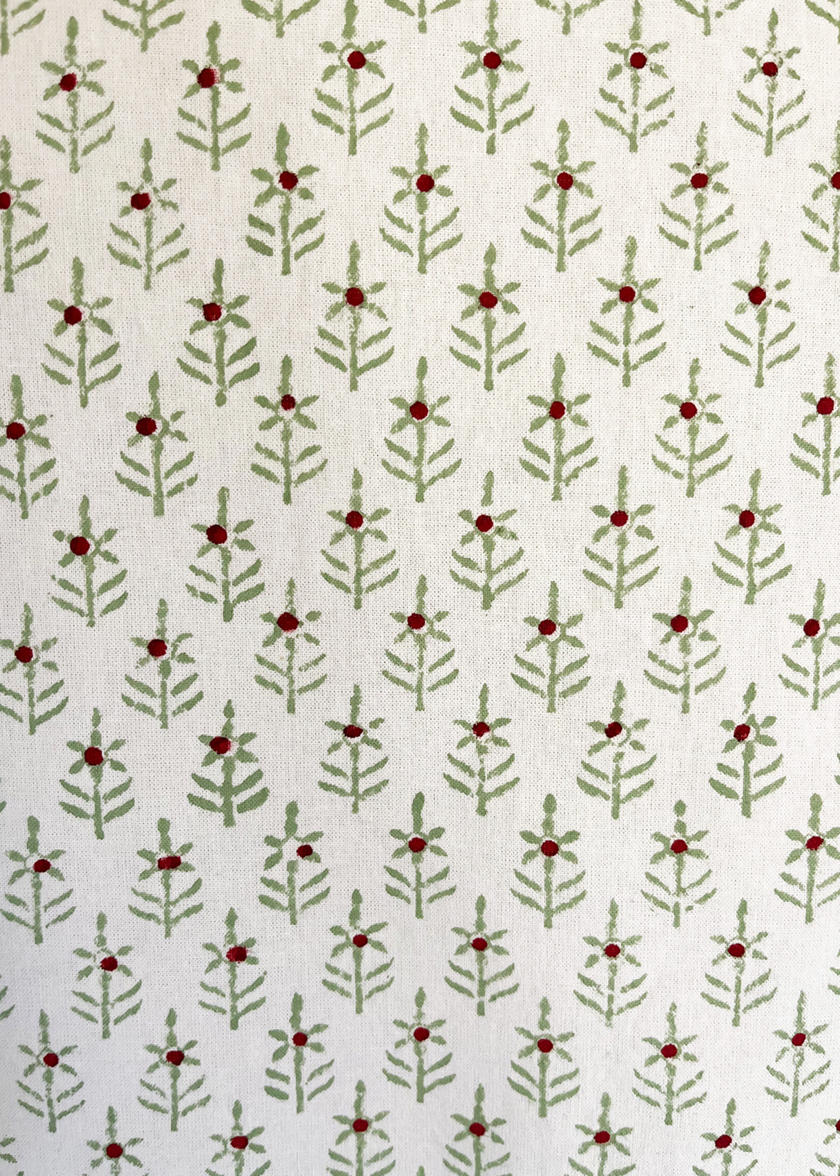 Natural Habitat Holiday Winterberry Green Tablecloth