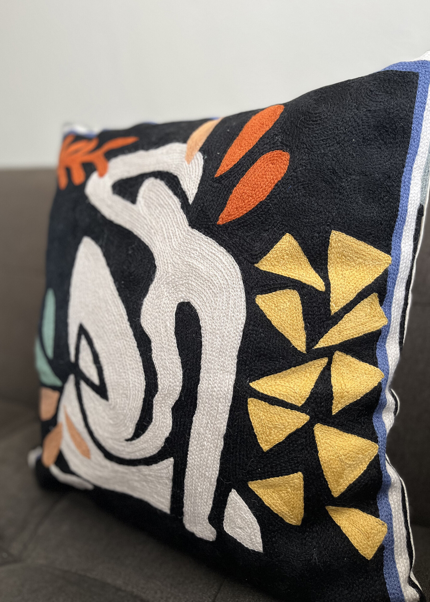 Natural Habitat 18" Matisse Spirit Femme Throw Pillow