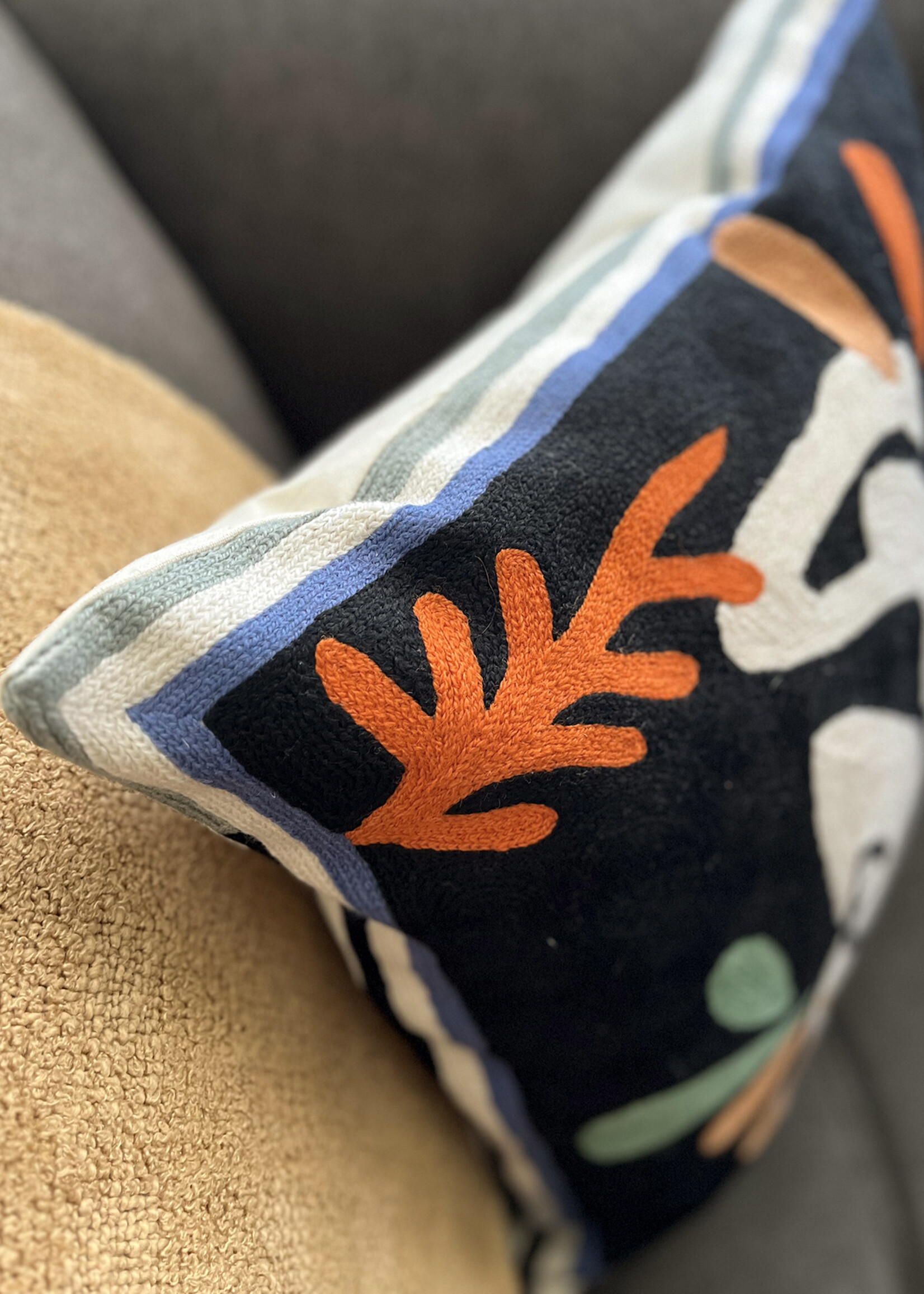 Natural Habitat 18" Matisse Spirit Femme Throw Pillow