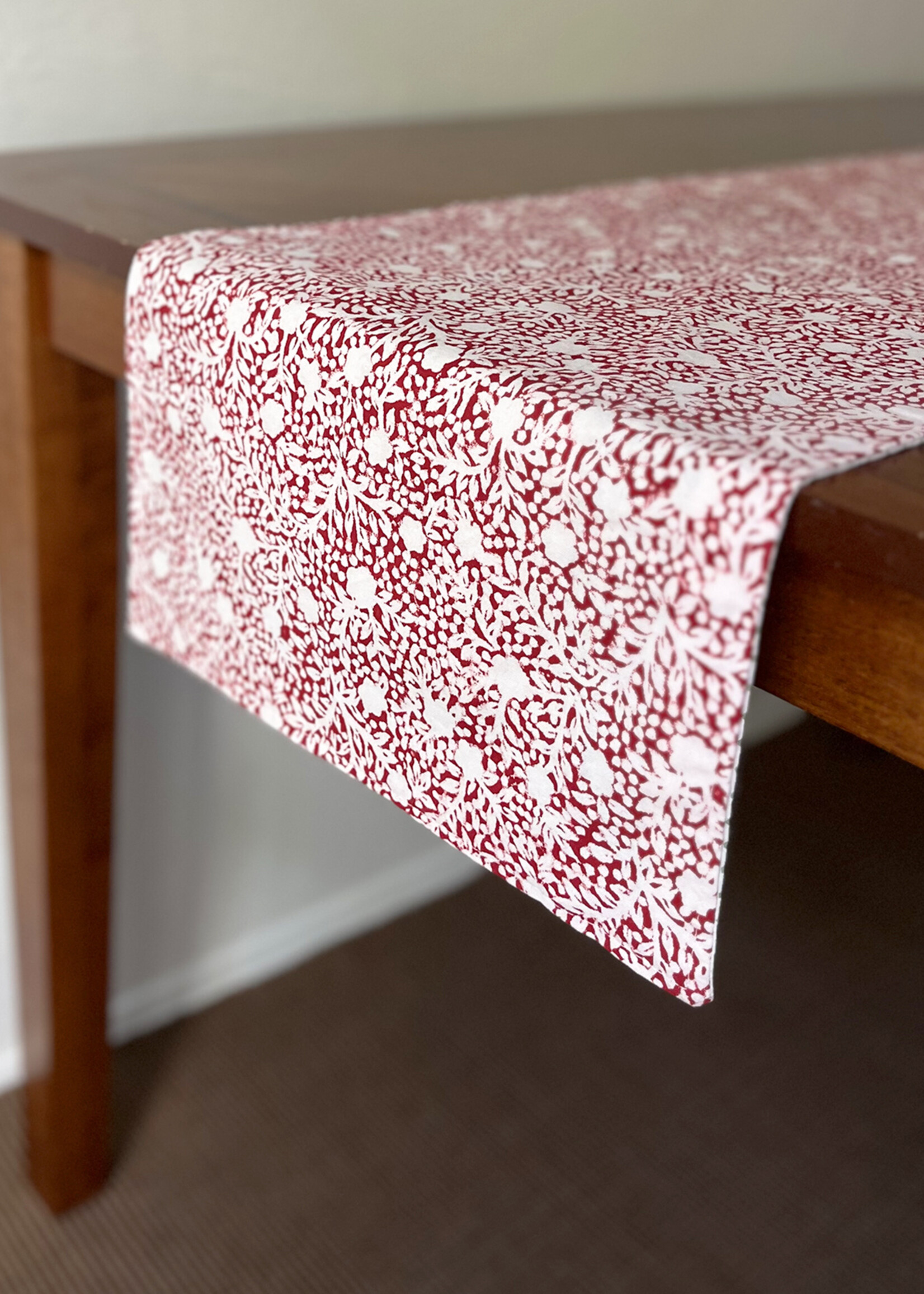 Natural Habitat 13" x 60" Holiday Winterberry Table Runner