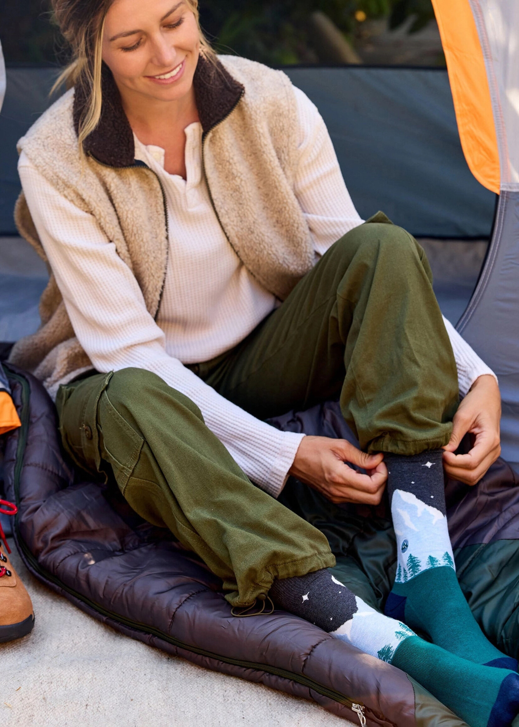 Conscious Step Women's Mountain Socks - Protect National Parks