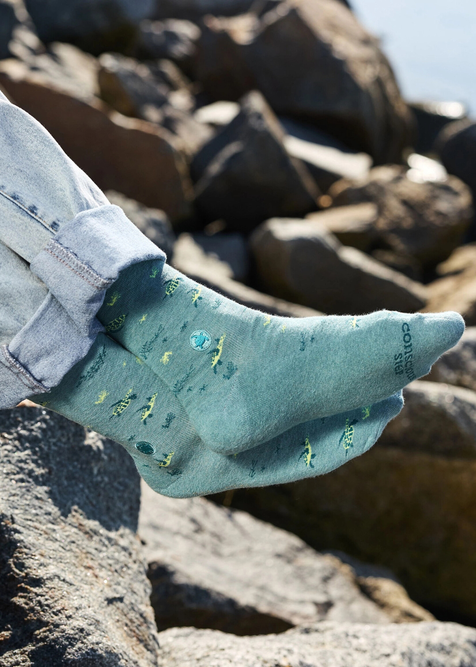 Conscious Step Women's Sea Turtle and Reef Socks