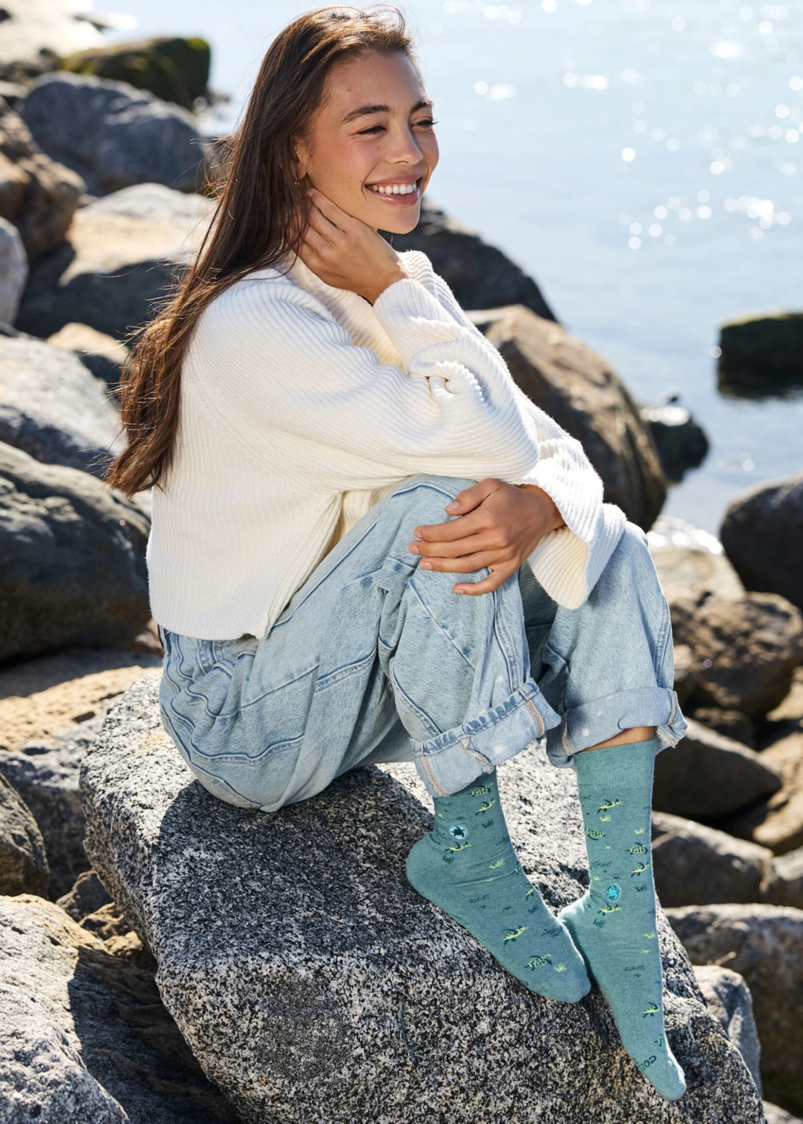 Conscious Step Men's Sea Turtle and Reef Socks