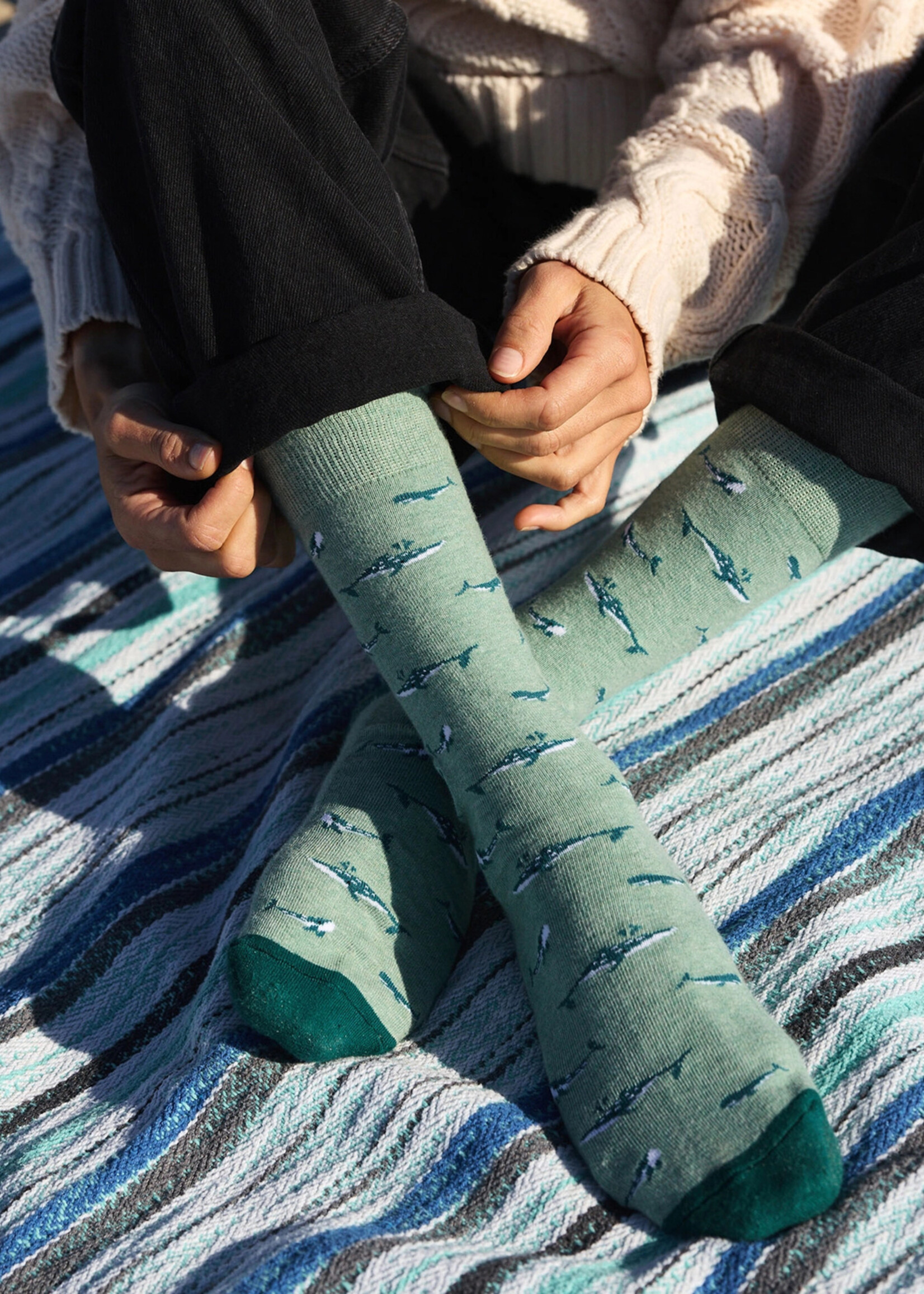 Conscious Step Men's Whale Socks