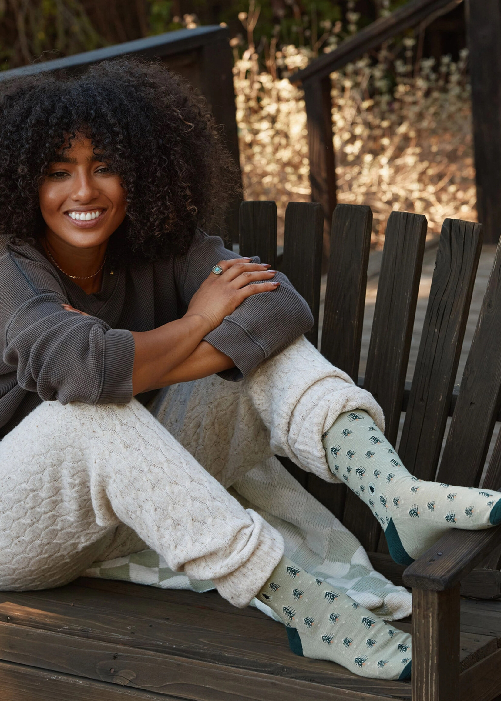 Conscious Step Men's Snowy Pine Tree Socks