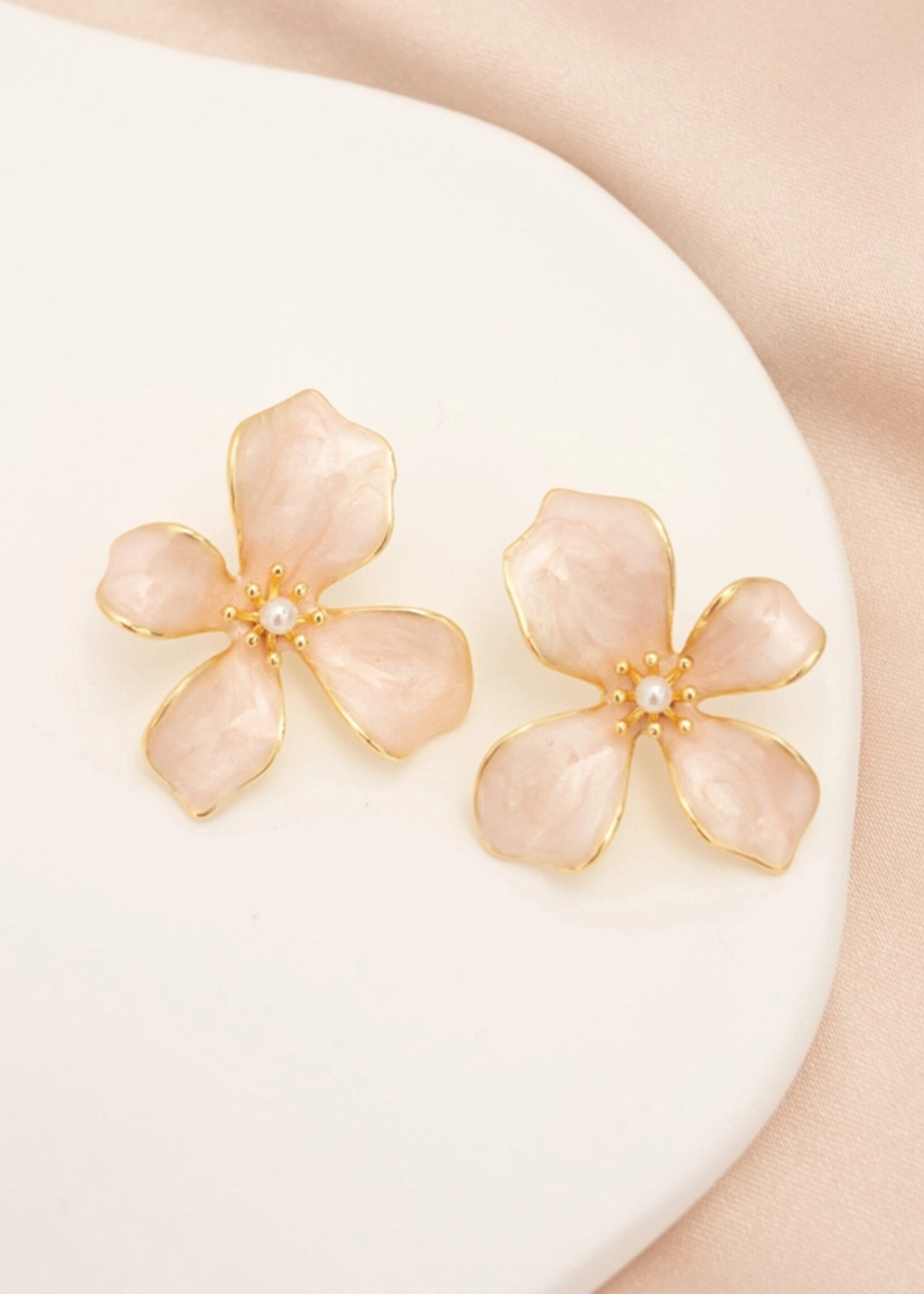 Starfish Project Hope in Bloom Flower Earrings - Misty Rose
