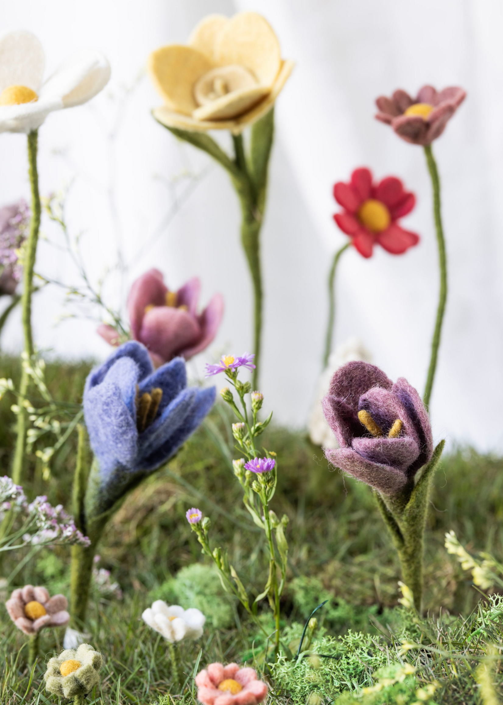 Gry and Sif Small Crocus Felt Flower