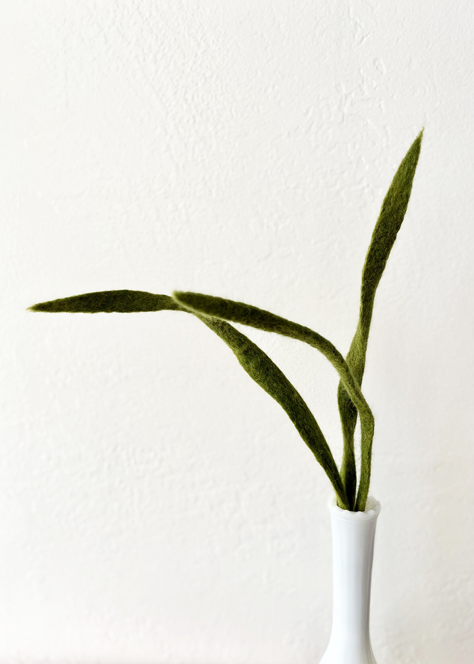 Gry and Sif Felt Grass - Straw