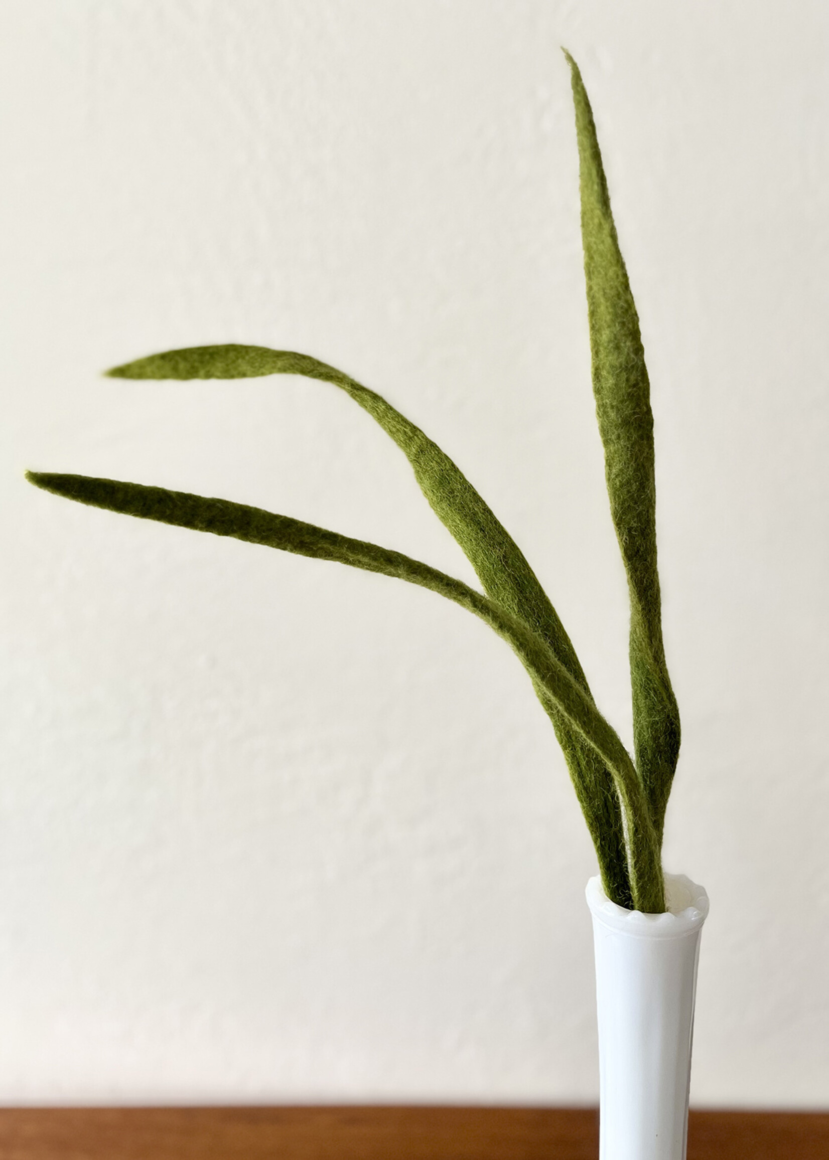 Gry and Sif Felt Grass - Straw