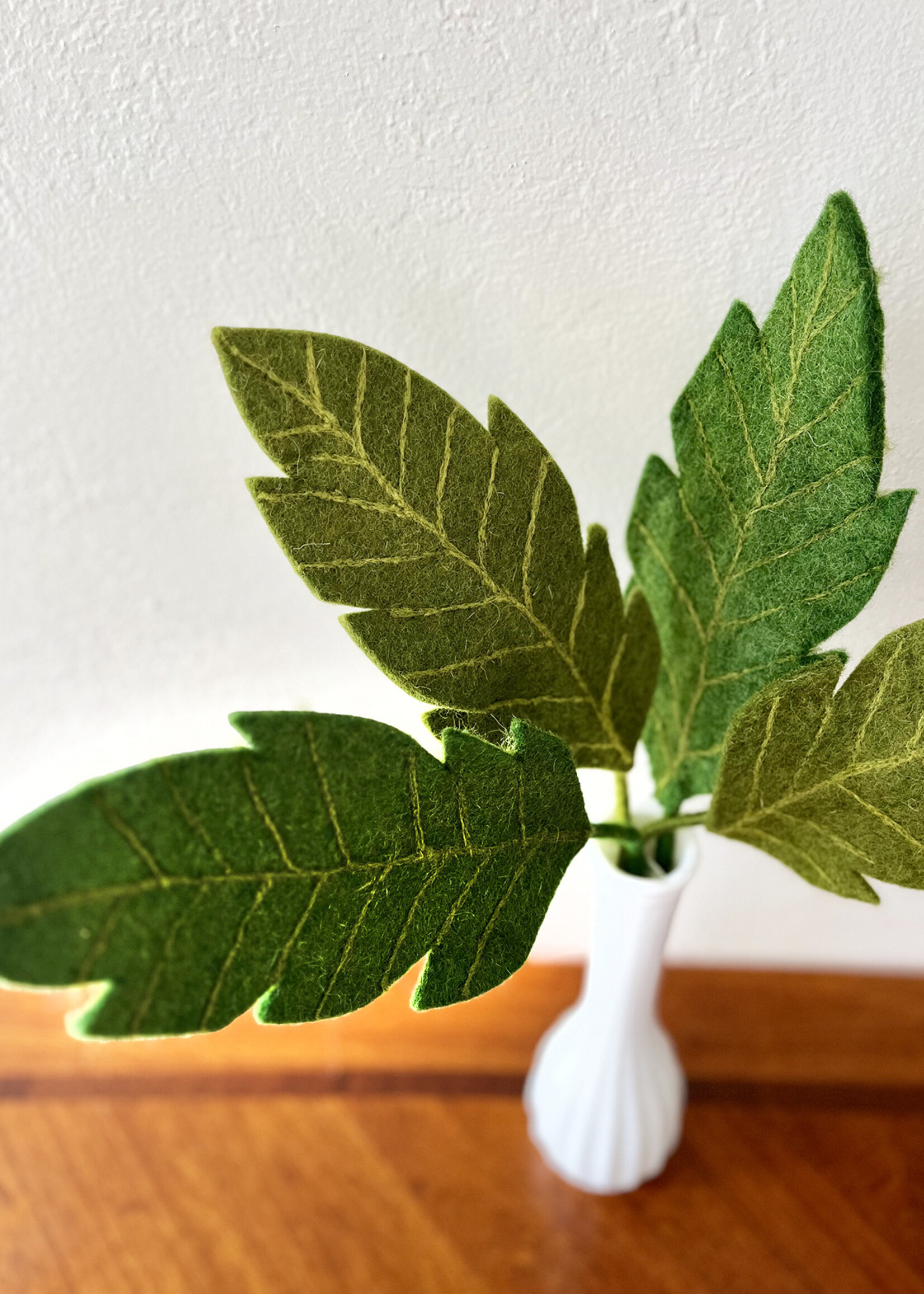 Gry and Sif Big Felt Leaf