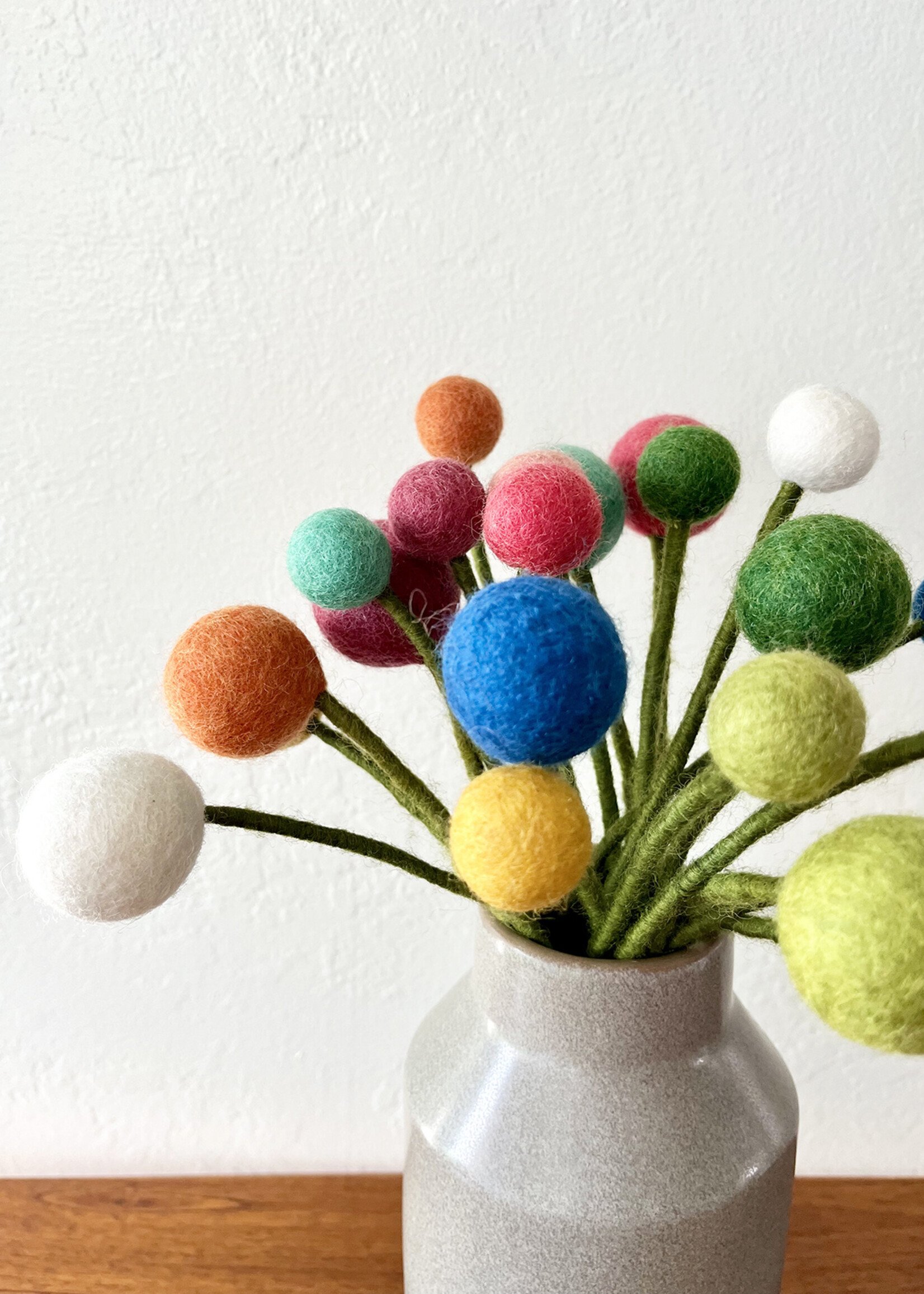 Gry and Sif Felt Flower Ball - 3cm