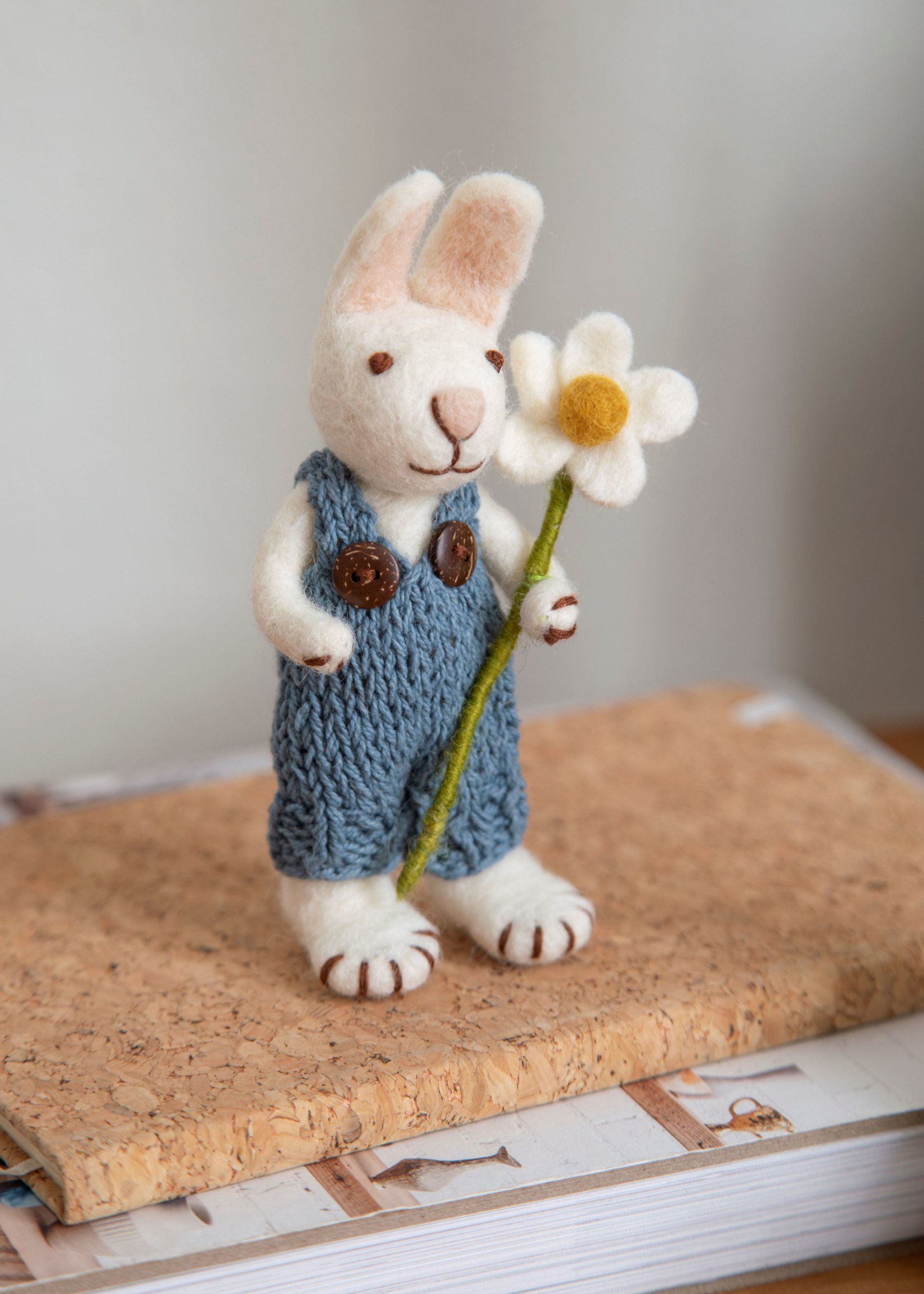Gry and Sif Felt White Boy Bunny with Blue Pants & Marguerite Ornament