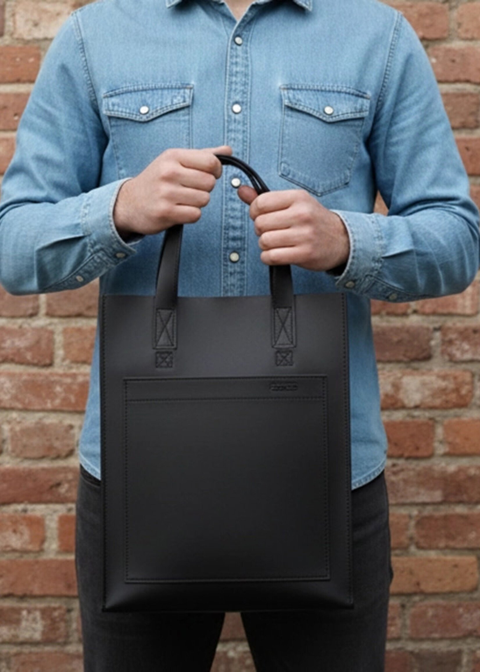 DECE Vegan Apple Leather Computer Purse