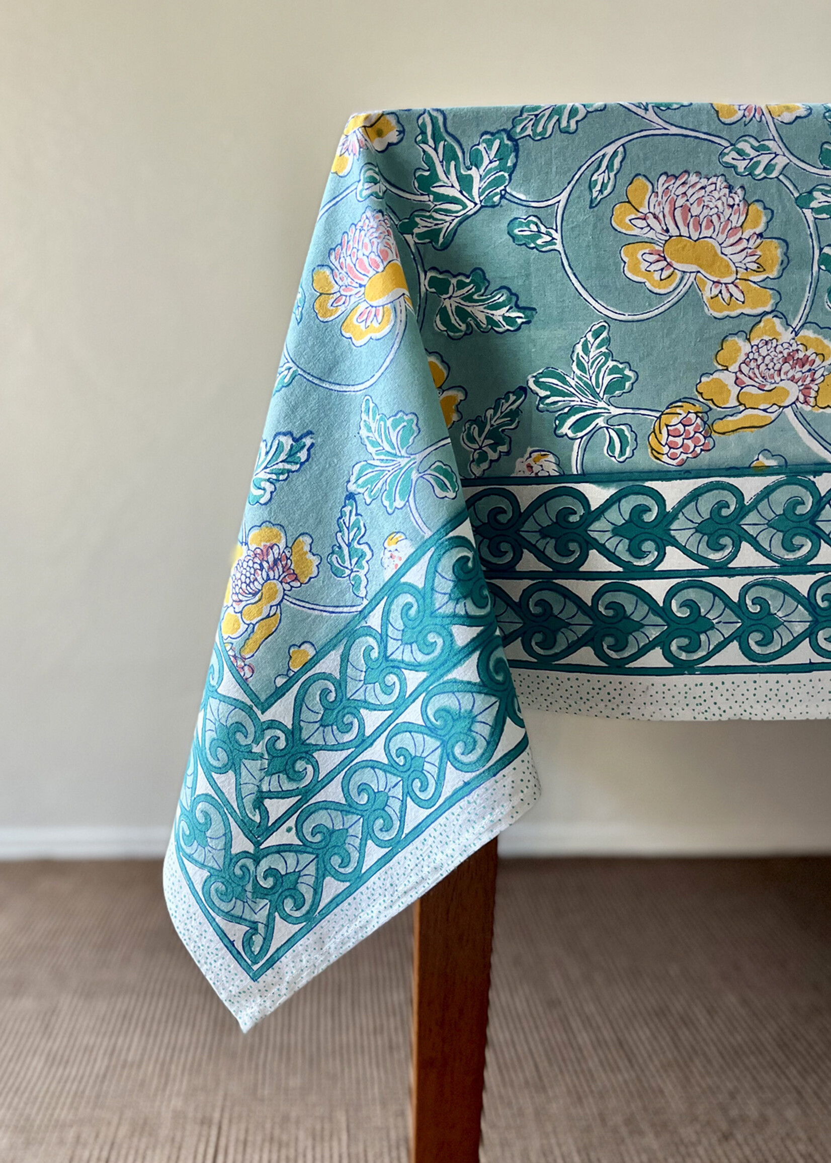 Natural Habitat Aqua Cornflower Tablecloth