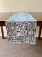 Natural Habitat Cornwall Plum and Green Table Runner