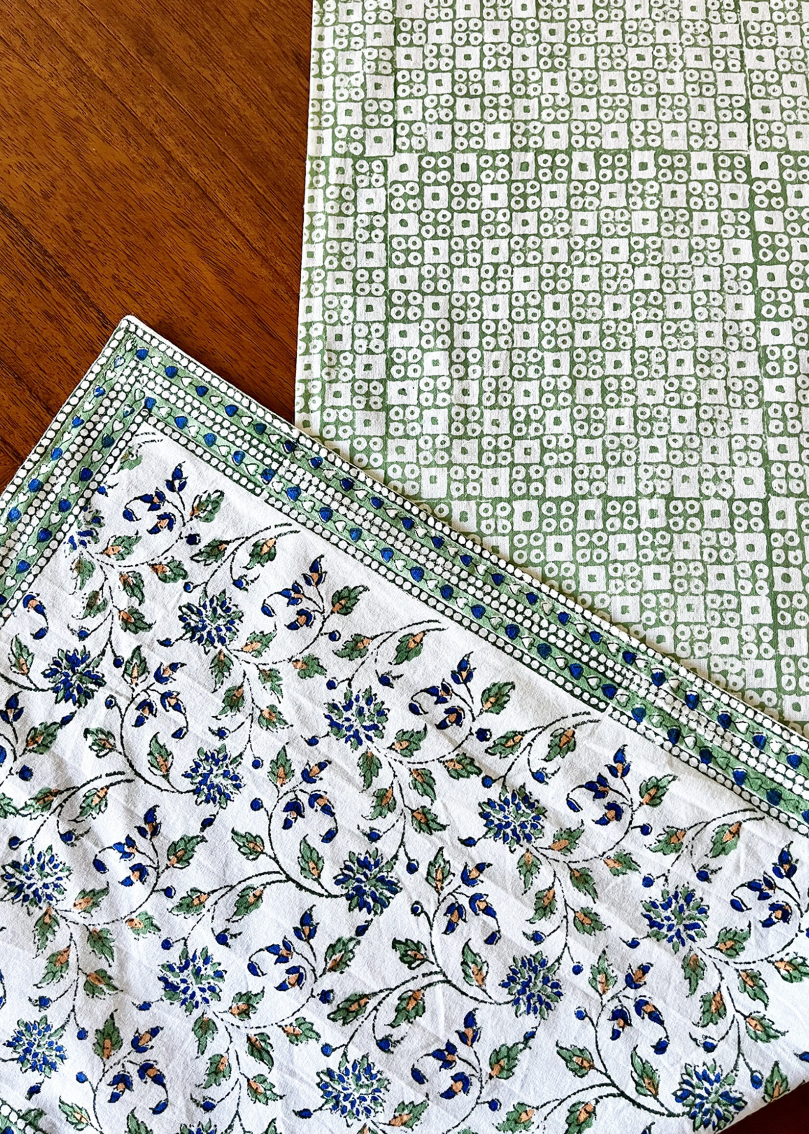 Natural Habitat 13" x 60" Country Garden Green Table Runner